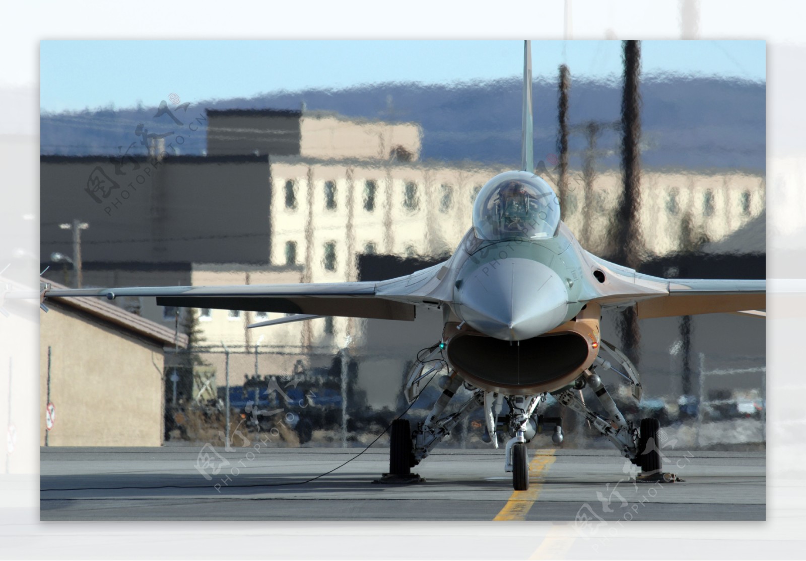 F16隼式战斗机图片