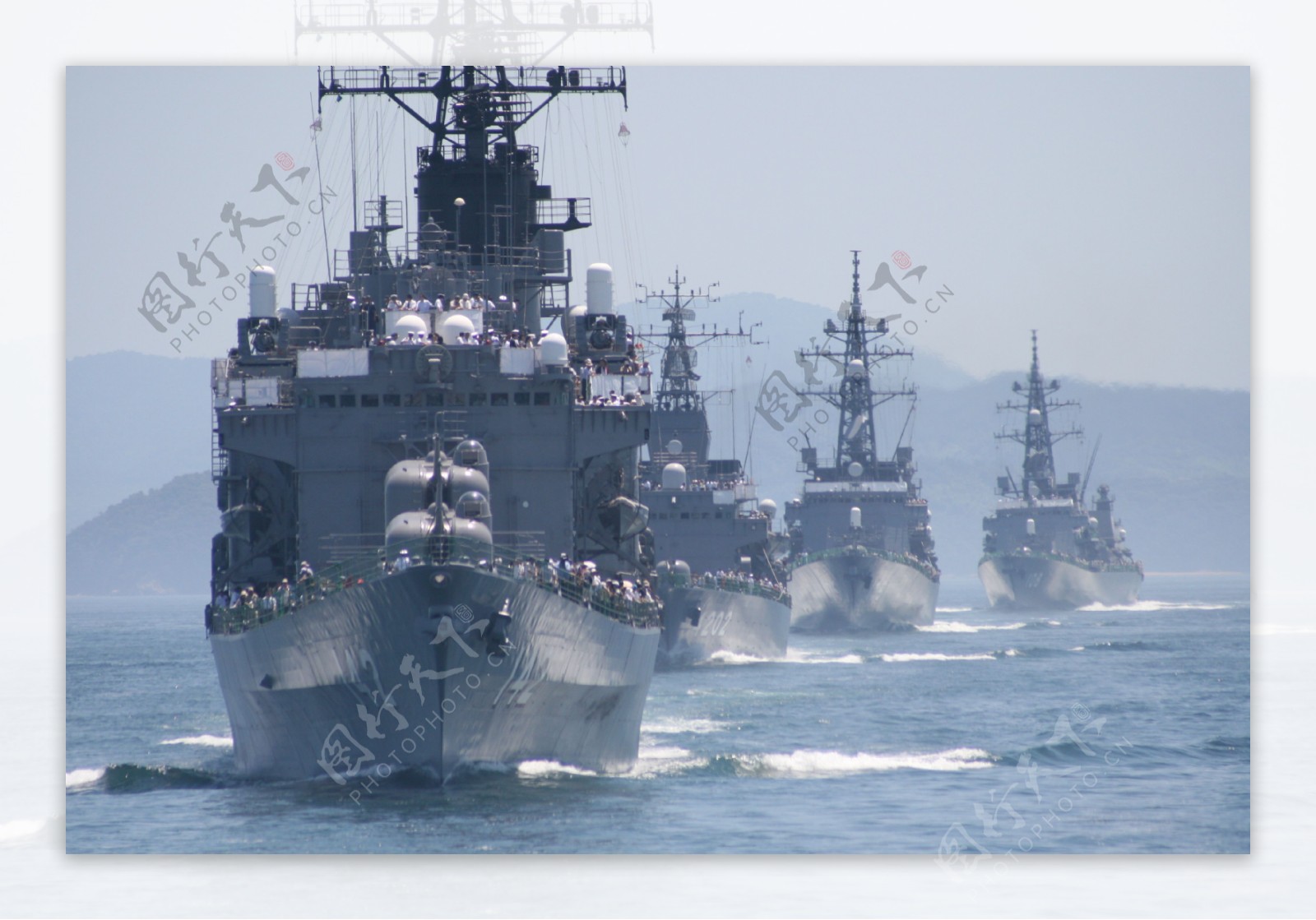 日本舰队挂起二战军旗造访英国_军事_环球网