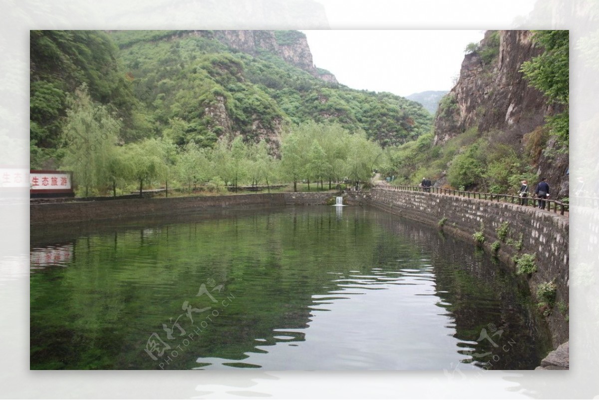 沕沕水风景区大水池图片