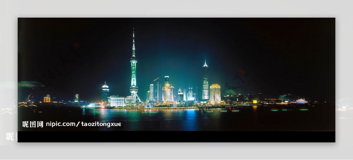 上海外滩东方明珠夜景图片