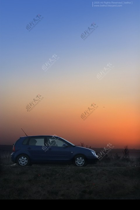 车与落日图片