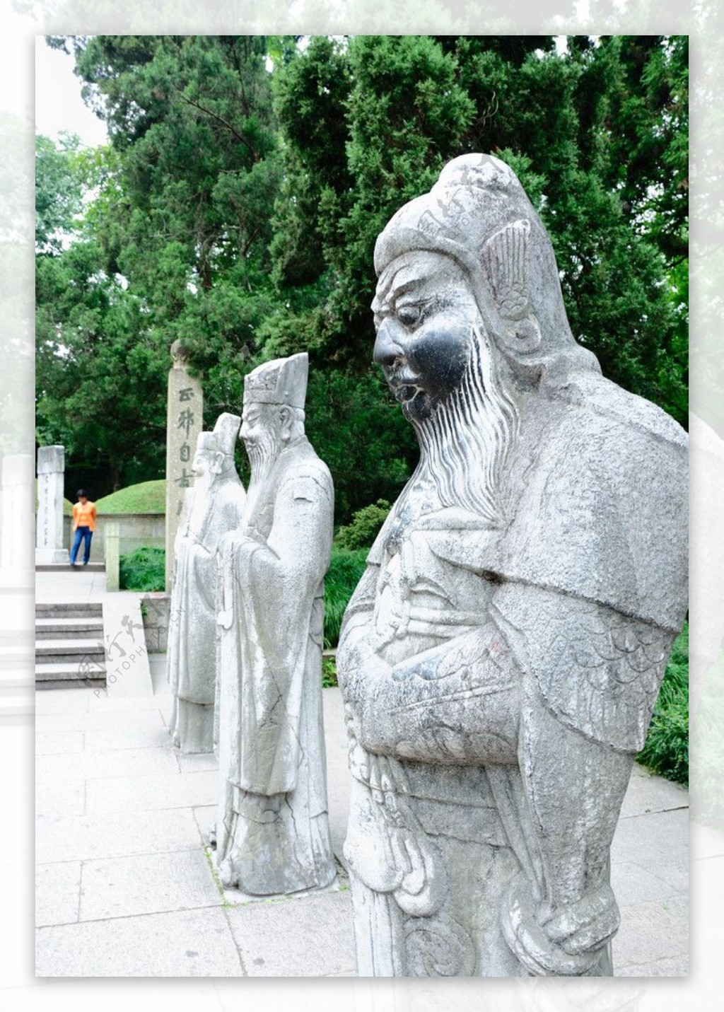 浙江杭州西湖岳王庙墓前雕塑图片