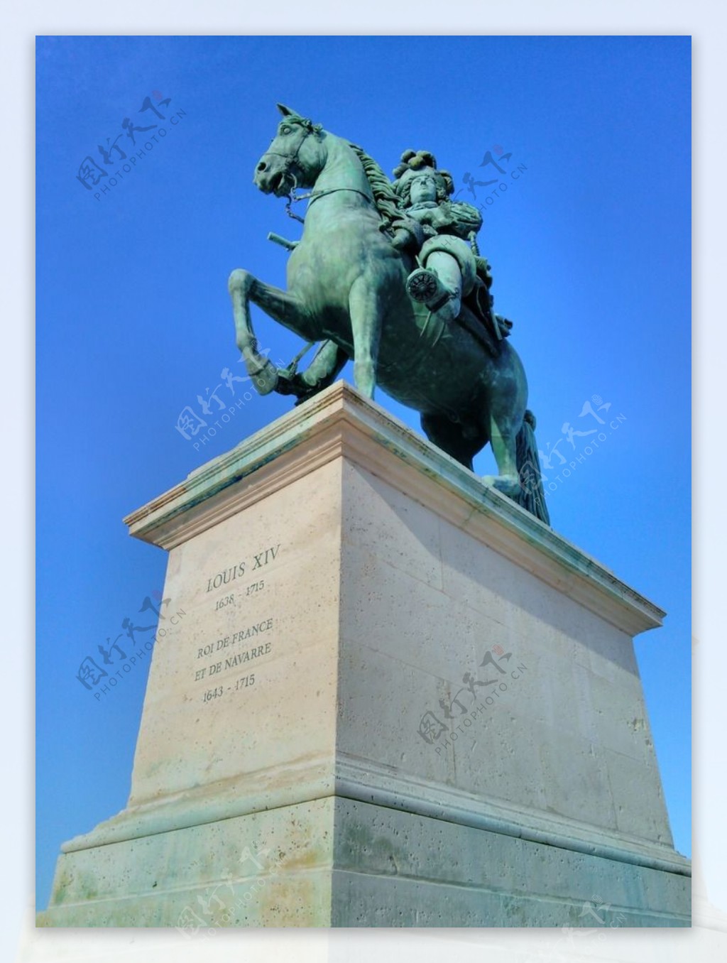 路易十四雕像图片