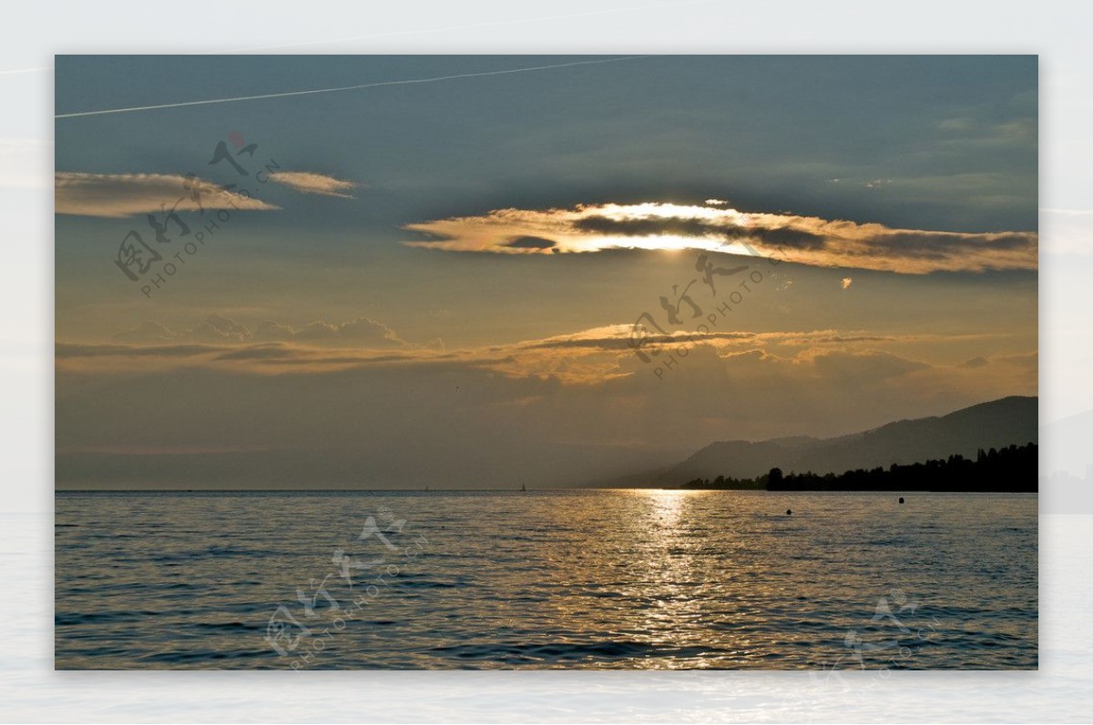 瑞士萊蒙湖日落图片