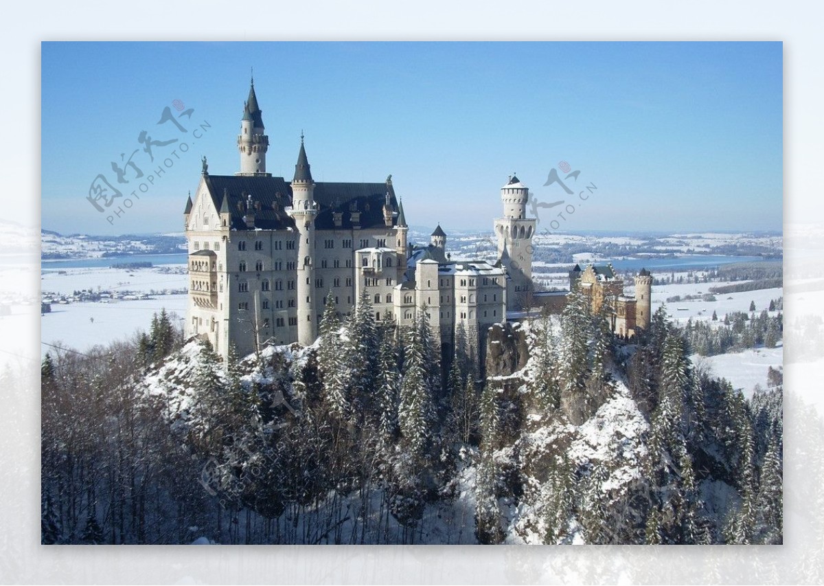 欧洲城堡雪景图片