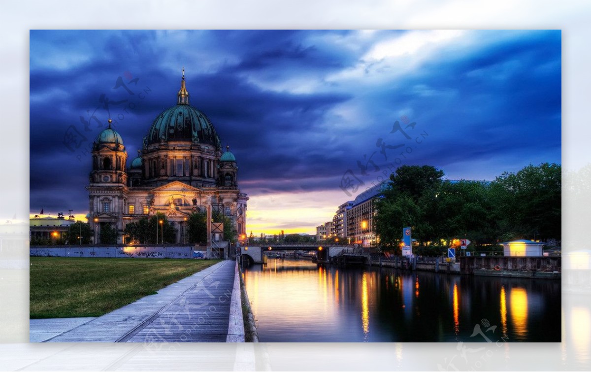德国首都柏林夜景图片