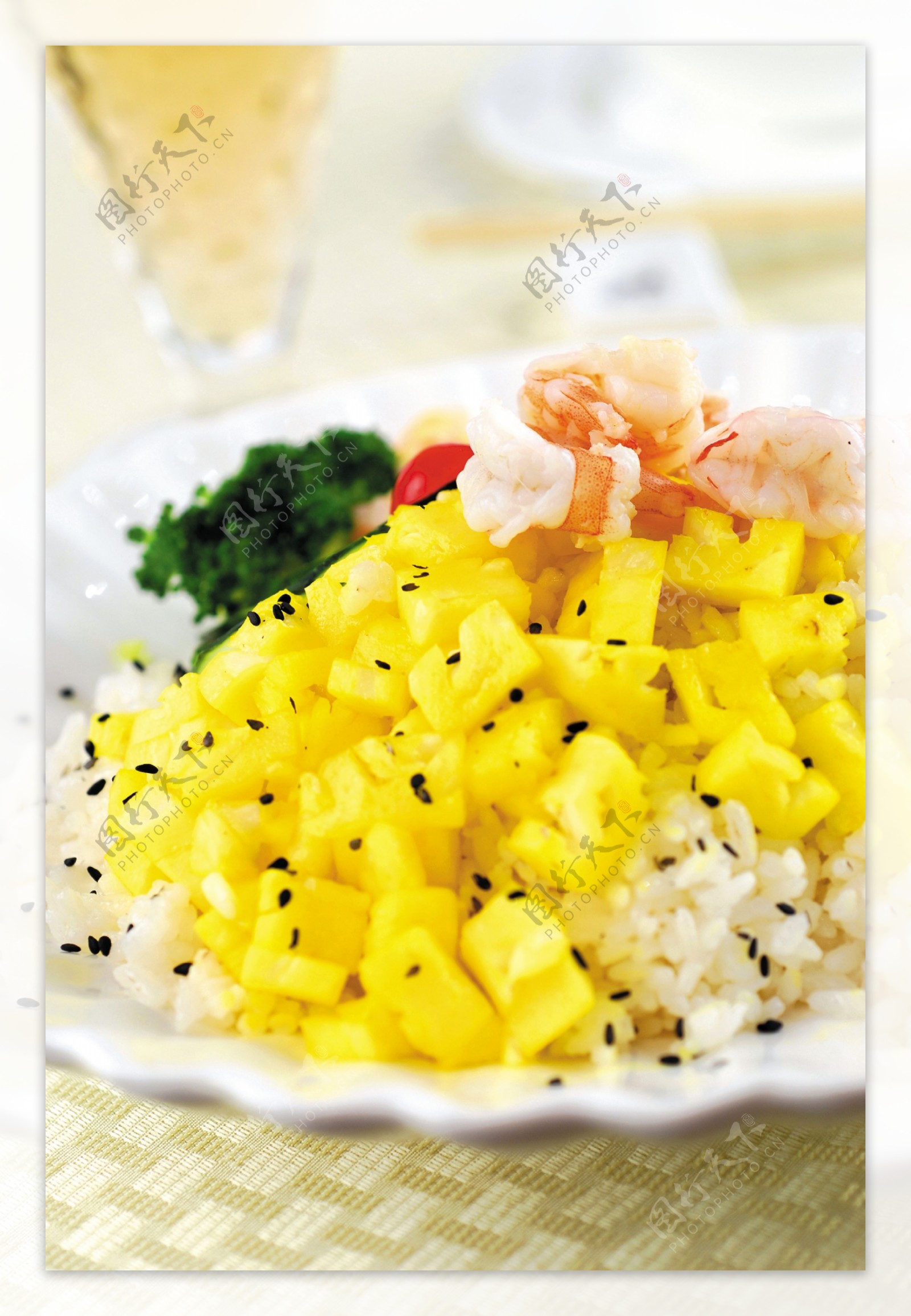 鲜虾菠萝炒饭图片