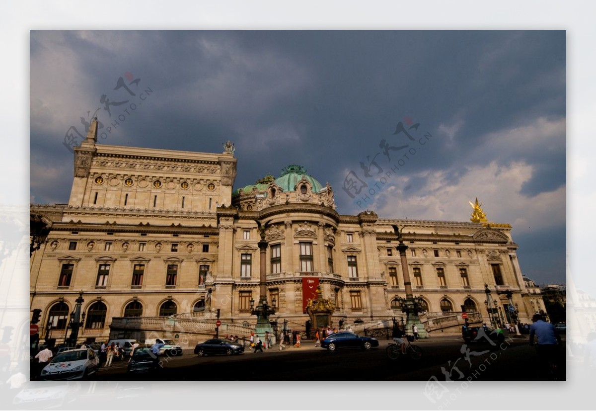 巴黎歌劇院側面图片