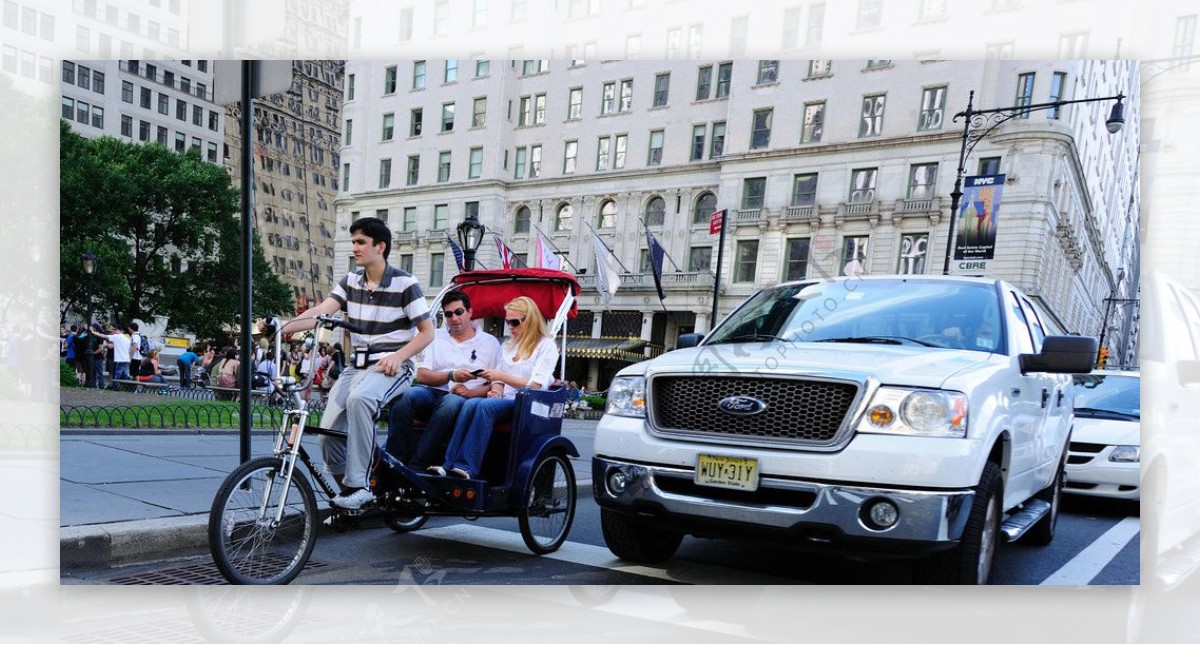 纽约街上的三轮车图片
