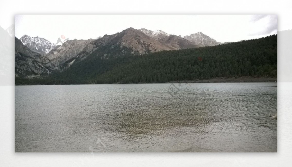 措拉湖图片