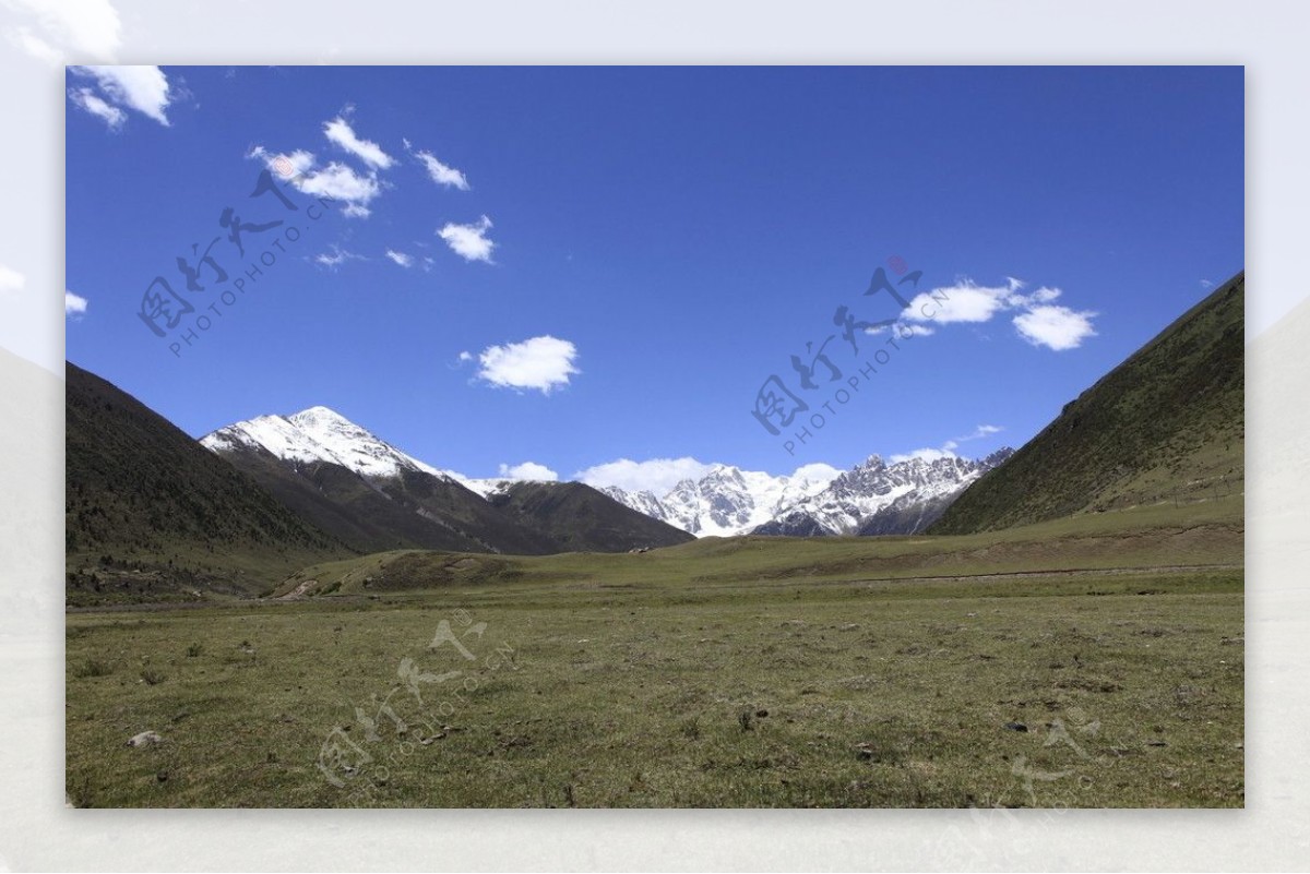 西藏风景大草原蓝天白云图片