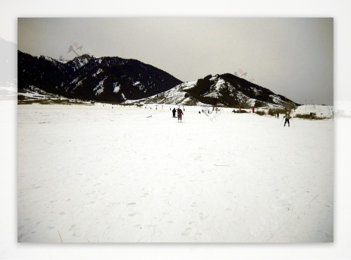 新疆五棵松滑雪场图片