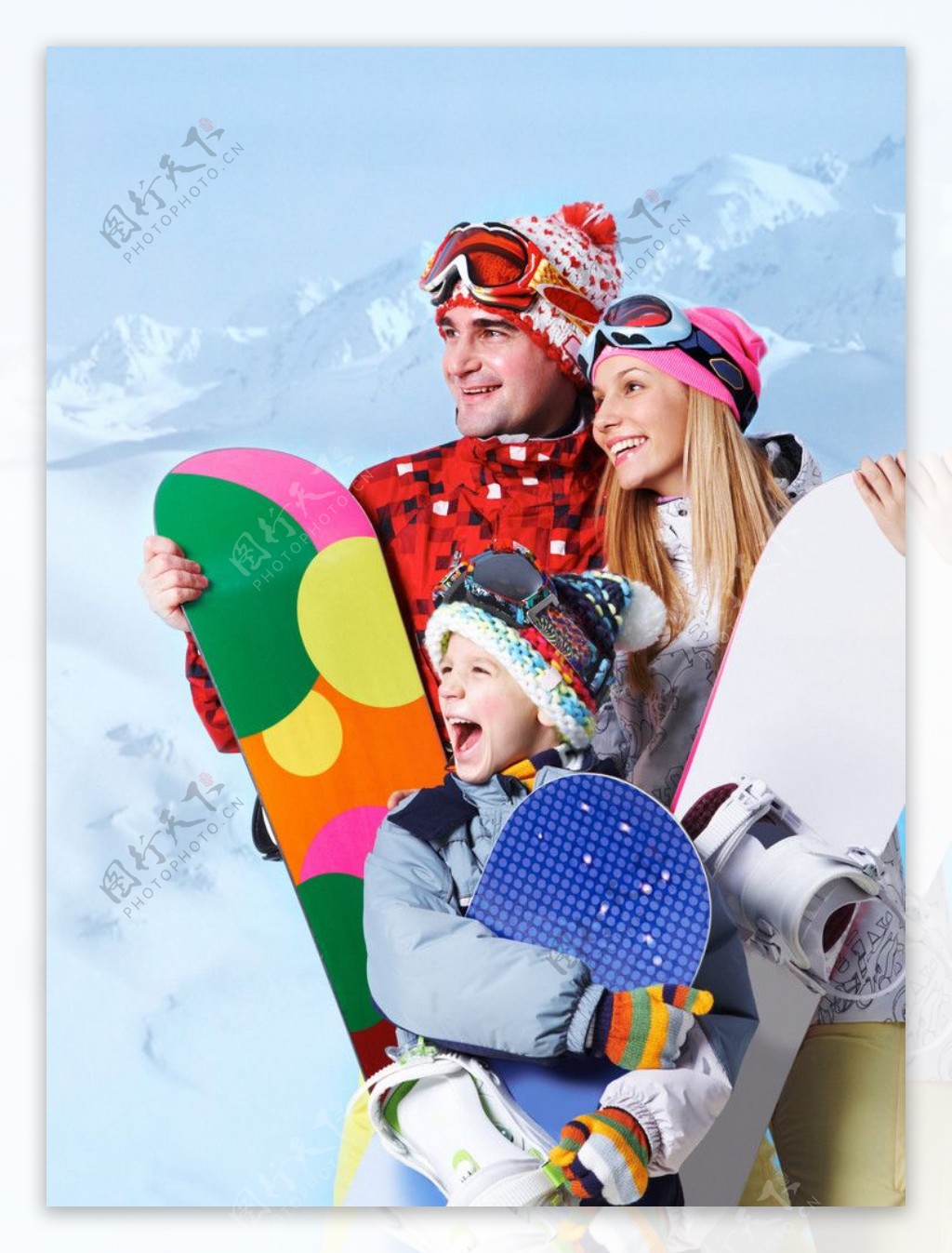 滑雪场快乐幸福一家人图片