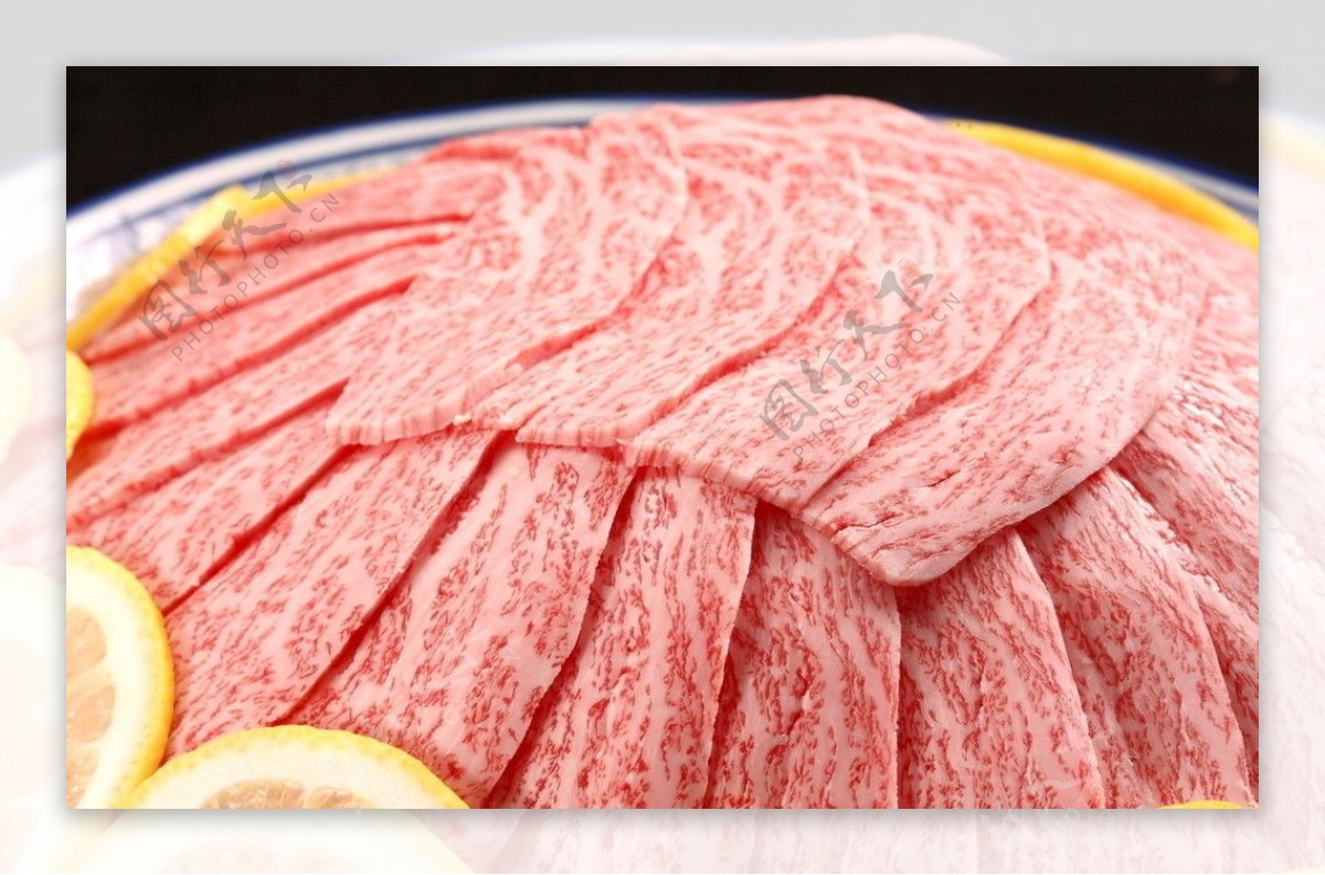 日本牛肉刺身图片