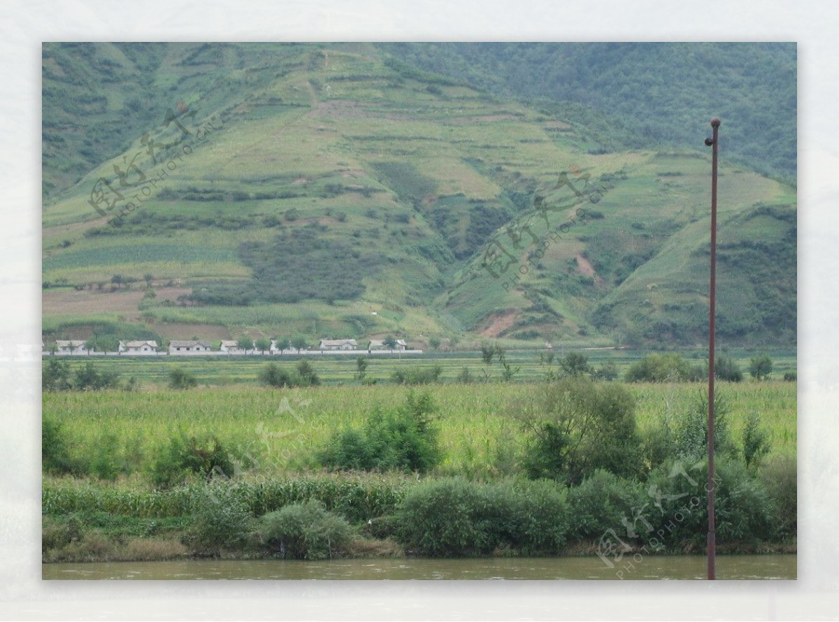朝鲜山图片