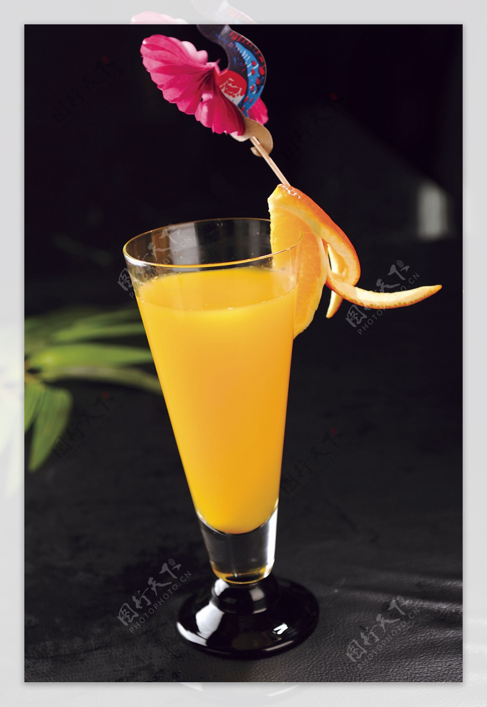 鲜榨柳橙汁图片