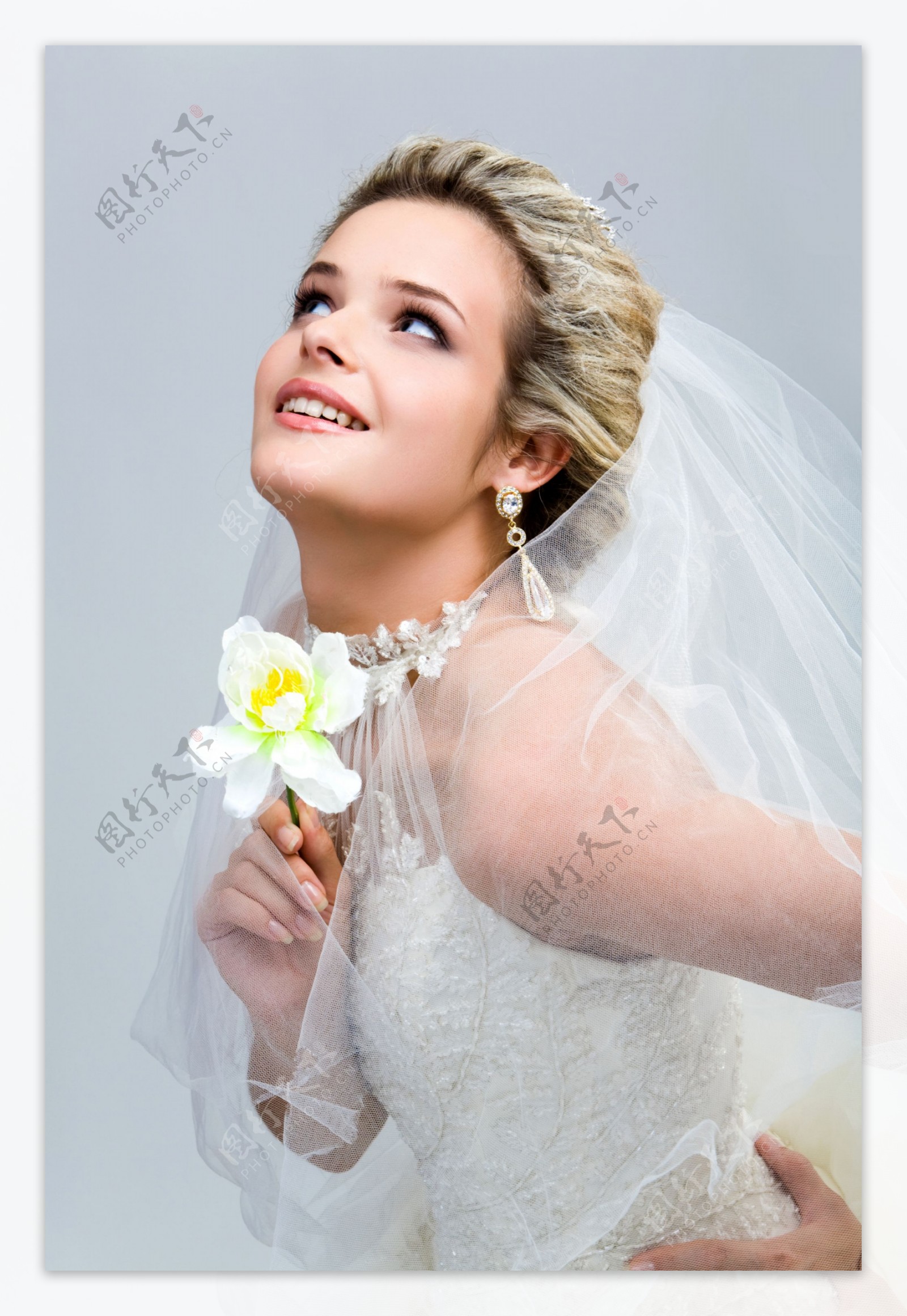 婚纱模特图片