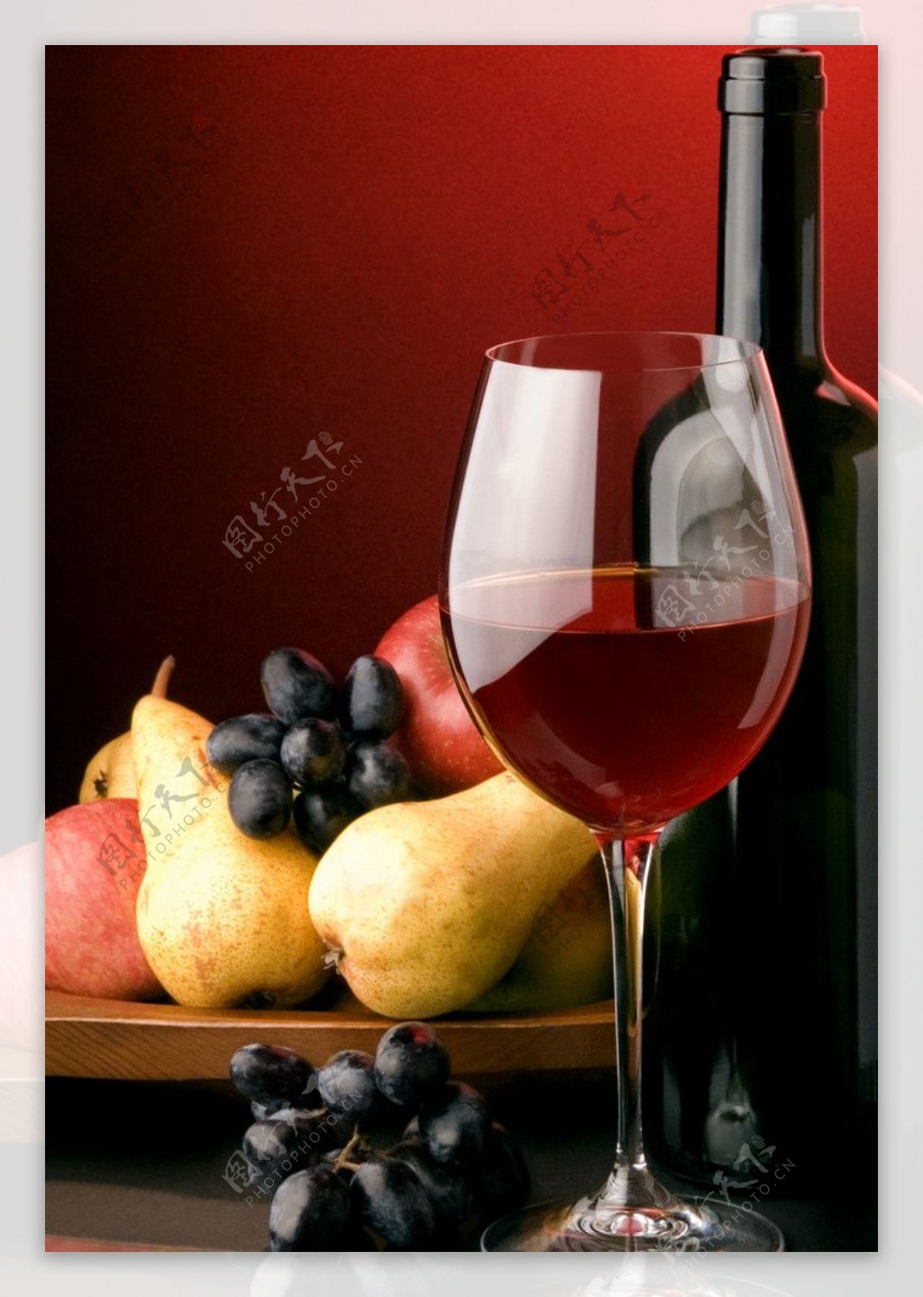 葡萄酒和水果图片