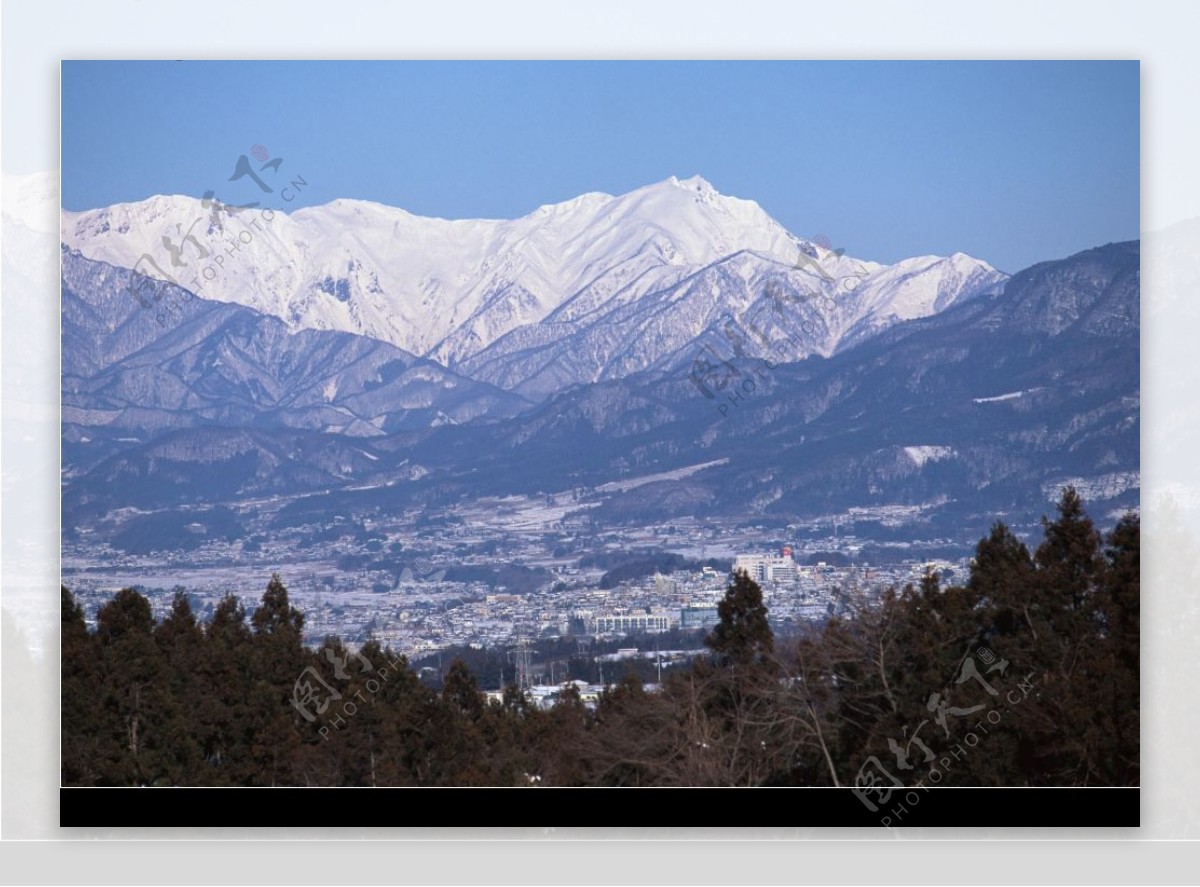 高山雪山图片