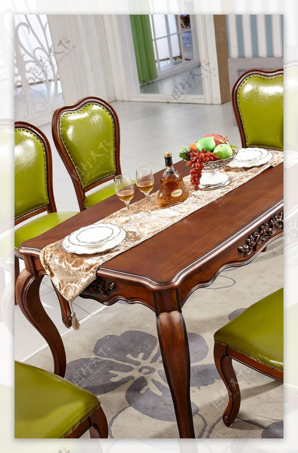 美式餐桌椅