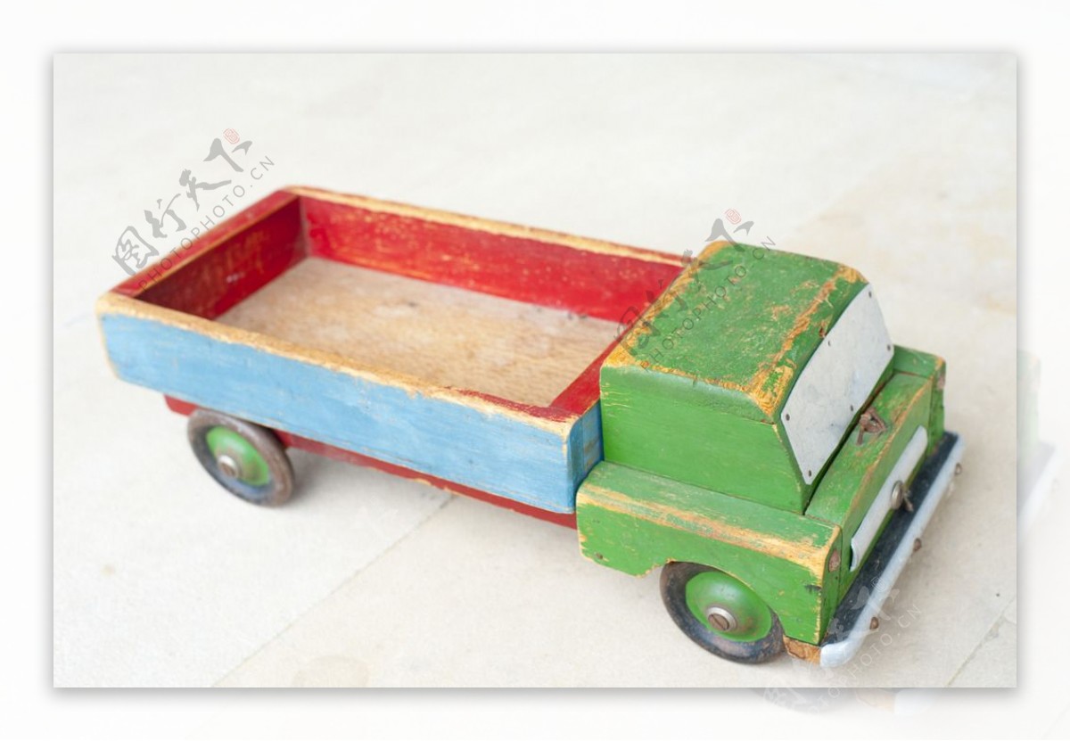 木质怀旧玩具小卡车