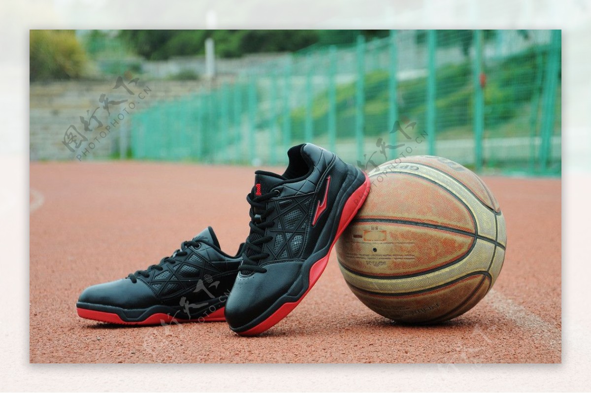 篮球鞋