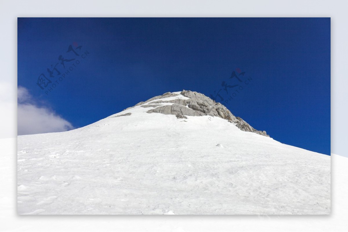 玉龙雪山峰顶