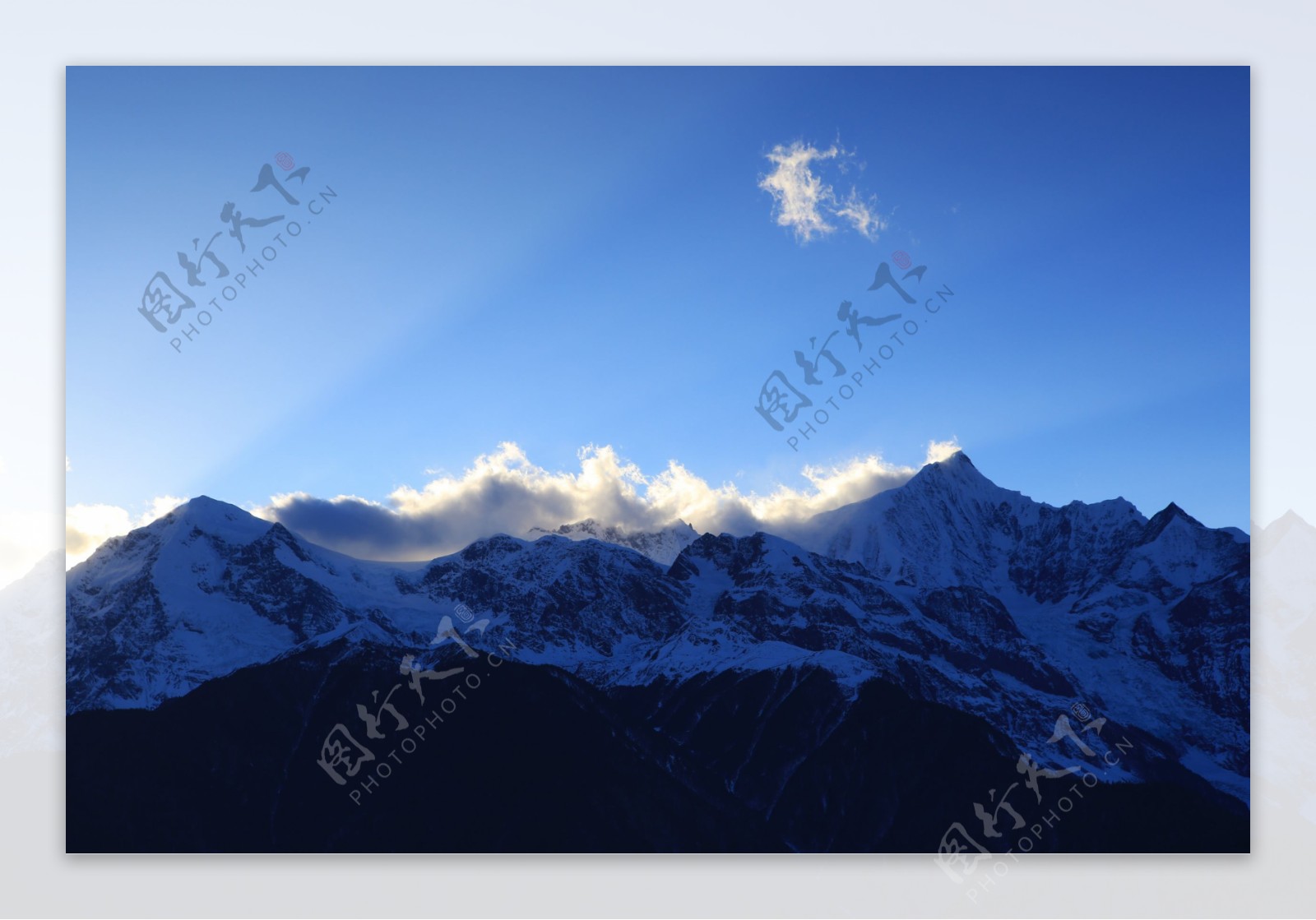 梅里雪山