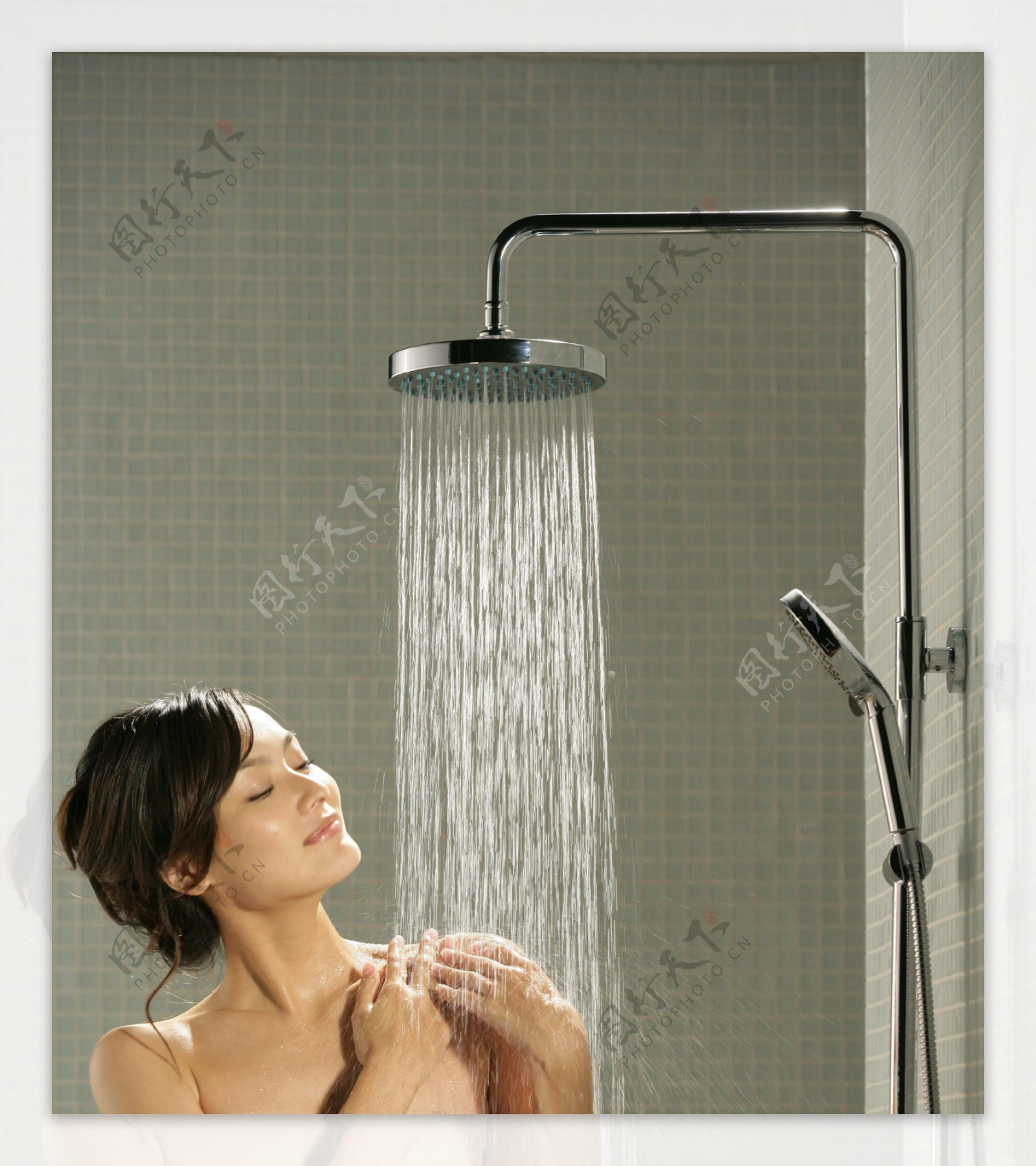 洗浴的美女图片素材-编号24019020-图行天下