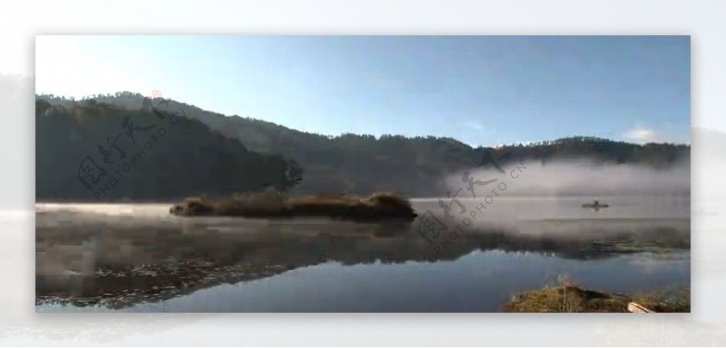 湖面早晨清晨雾气美景风光高清实拍视频素材
