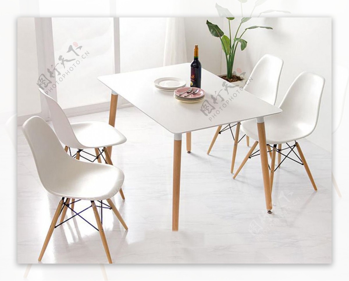 现代风格伊姆斯桌椅设计效果图