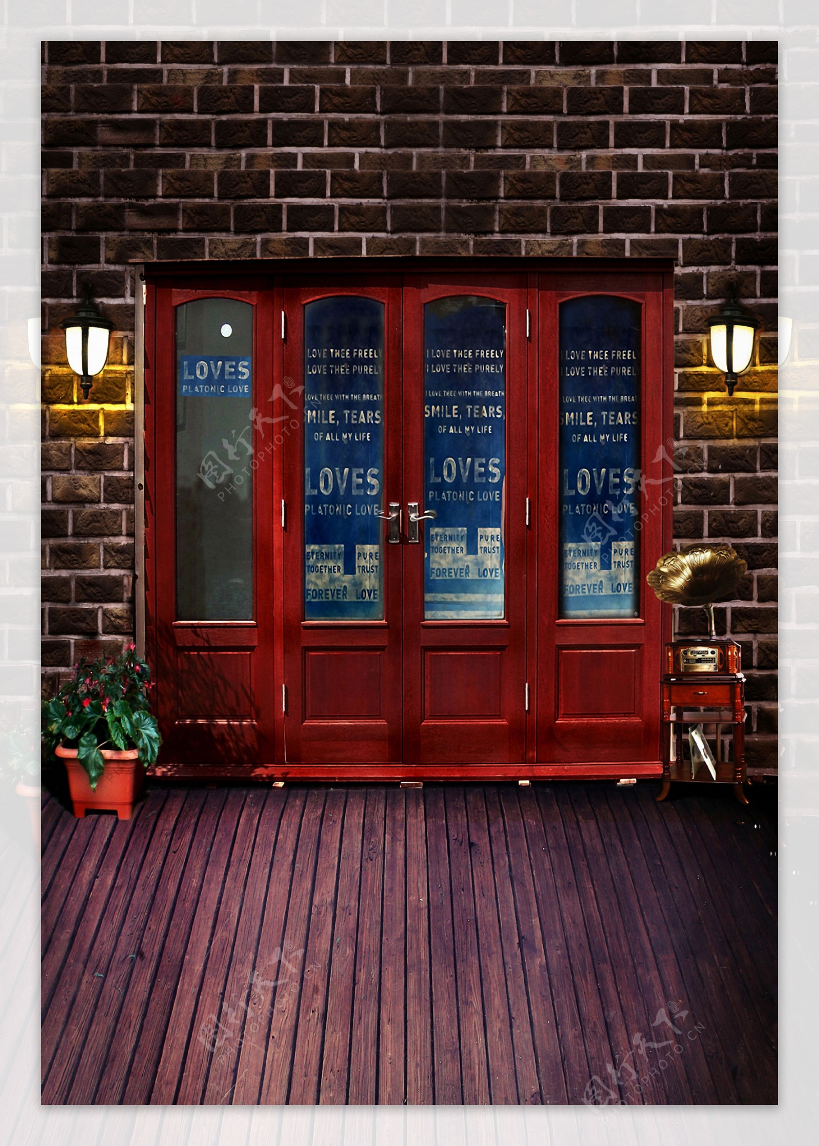 红色房门与壁灯影楼摄影背景图片