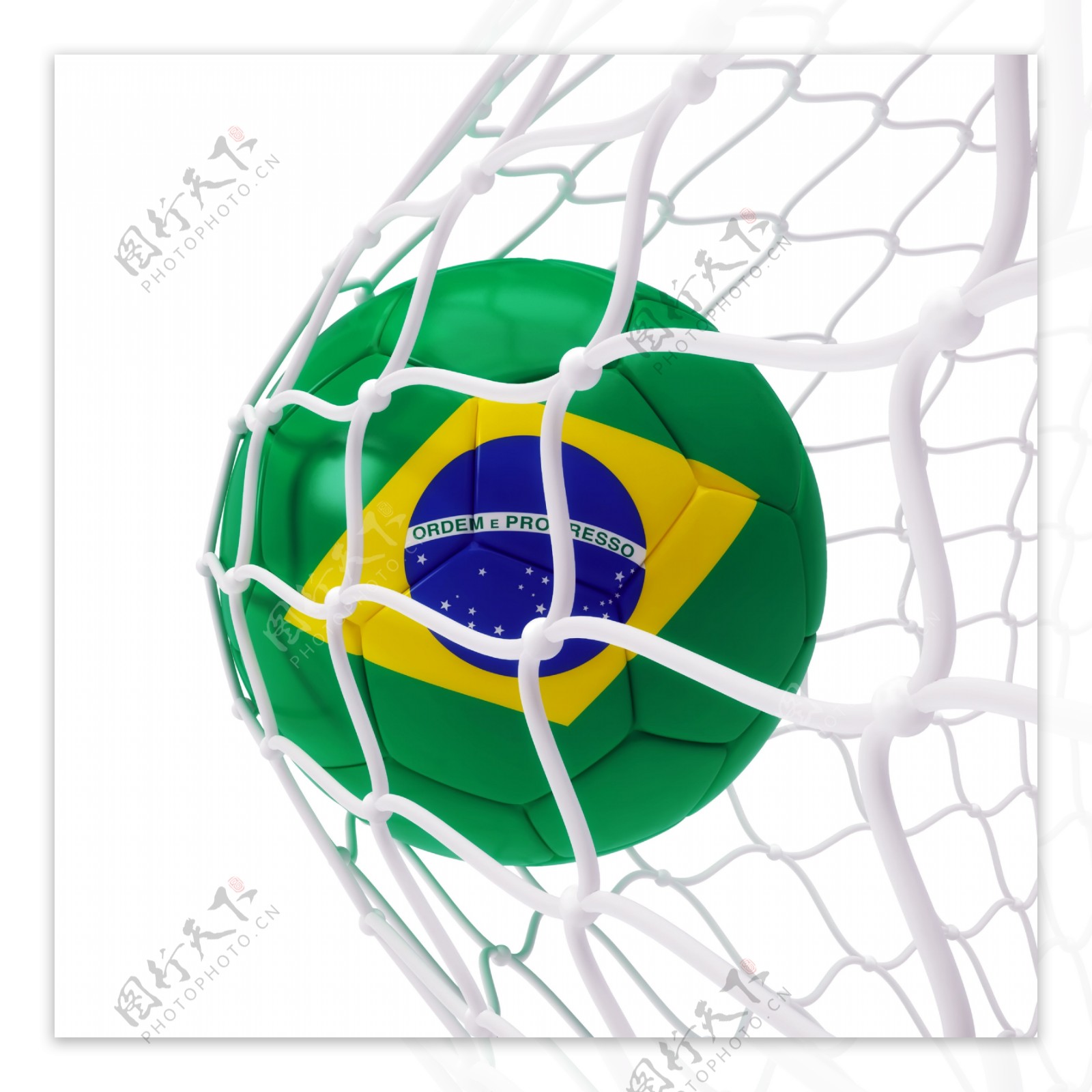 进球的巴西足球图片