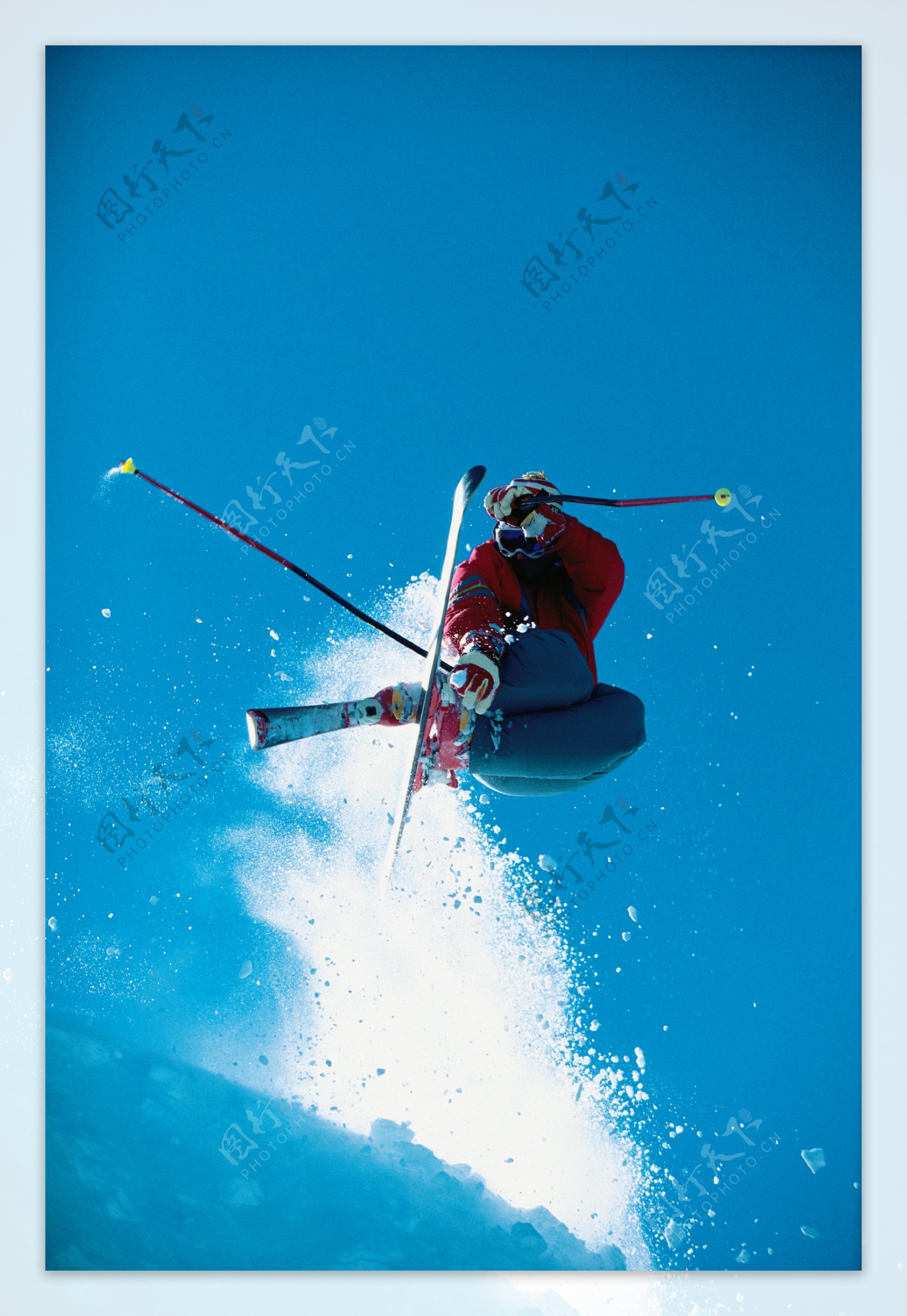 双板滑雪飞起瞬间