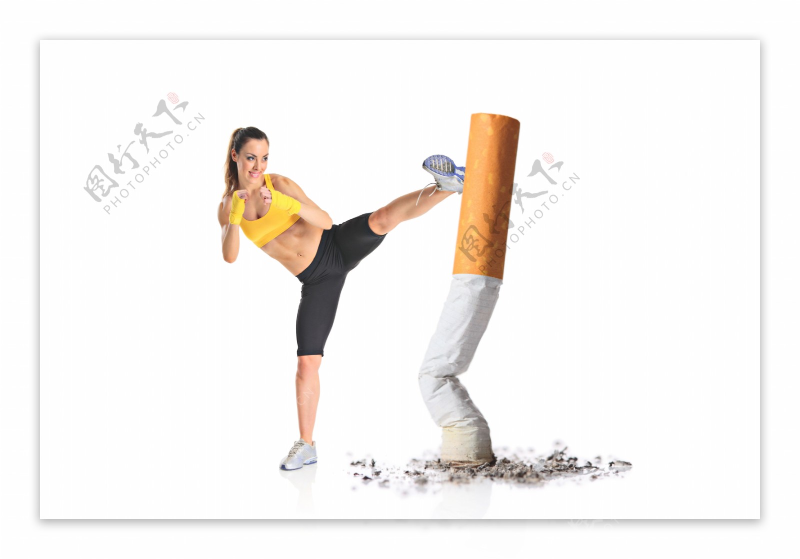 健身美女与香烟图片