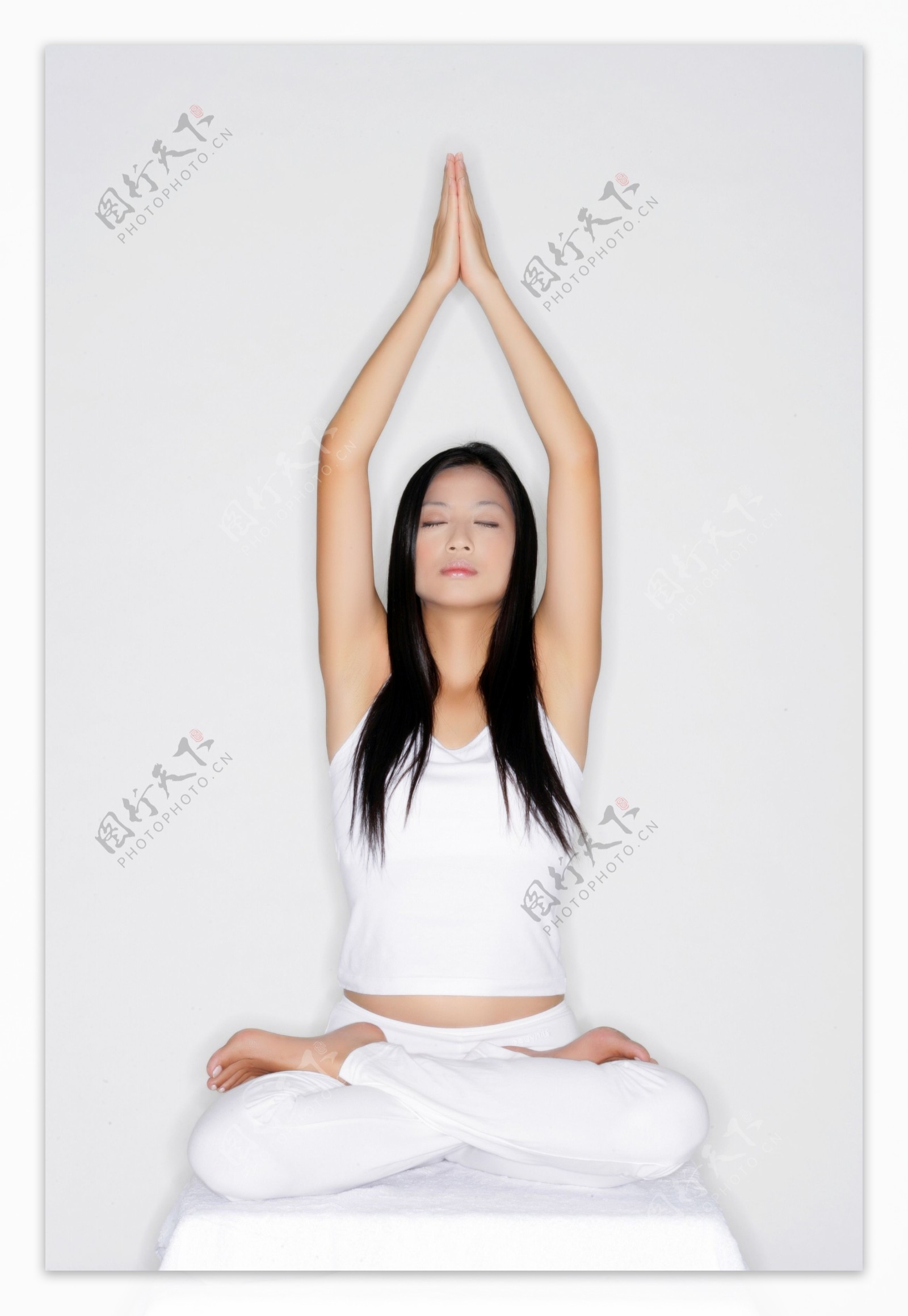 做瑜伽的女人图片