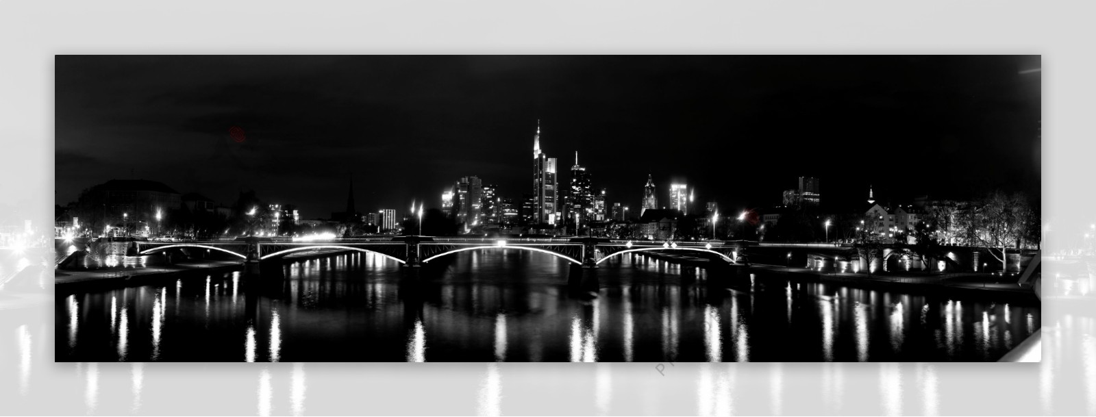 城市夜景黑白照片图片