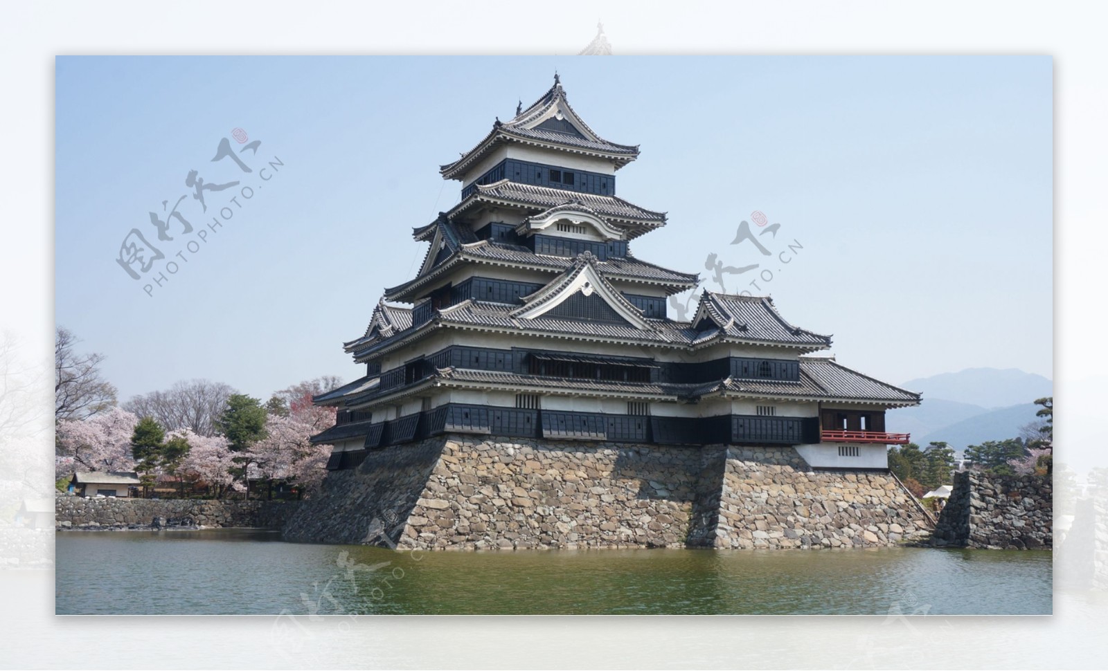 日本古代军用城堡阁楼设计围湖