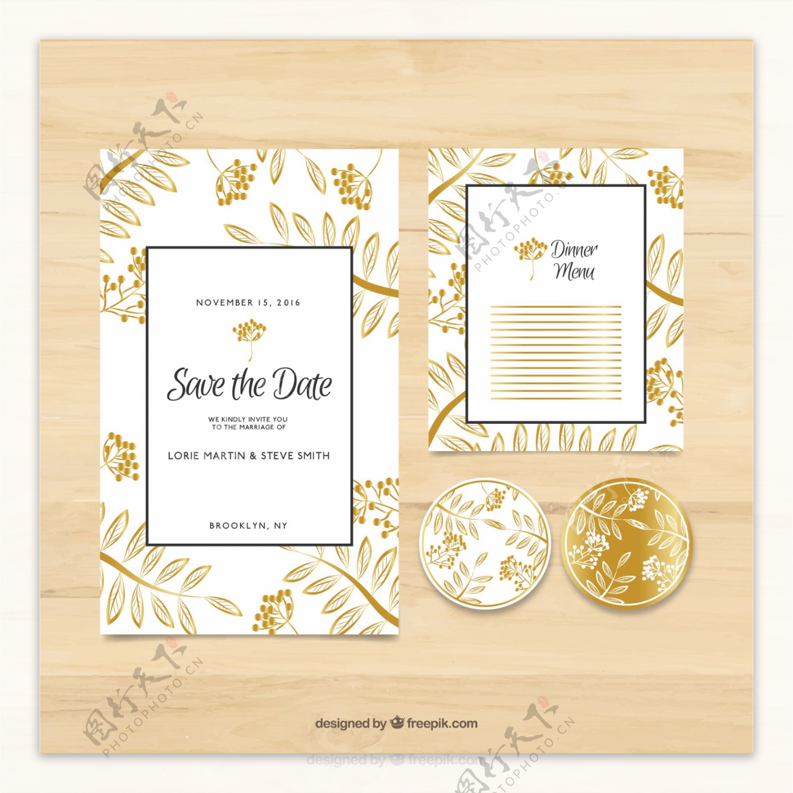 带有金色花卉主题元素的结婚卡