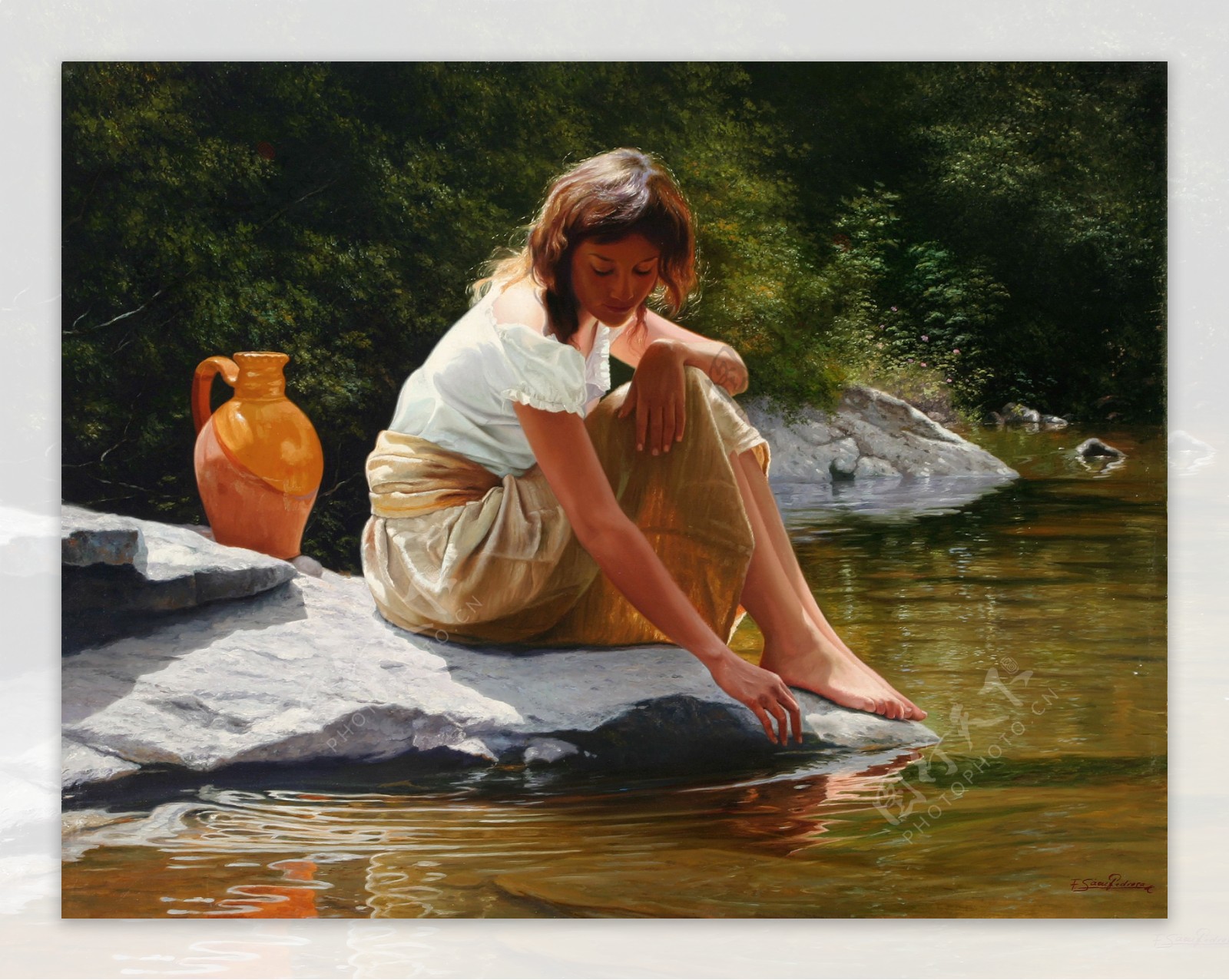 河边岩石上的美女油画图片