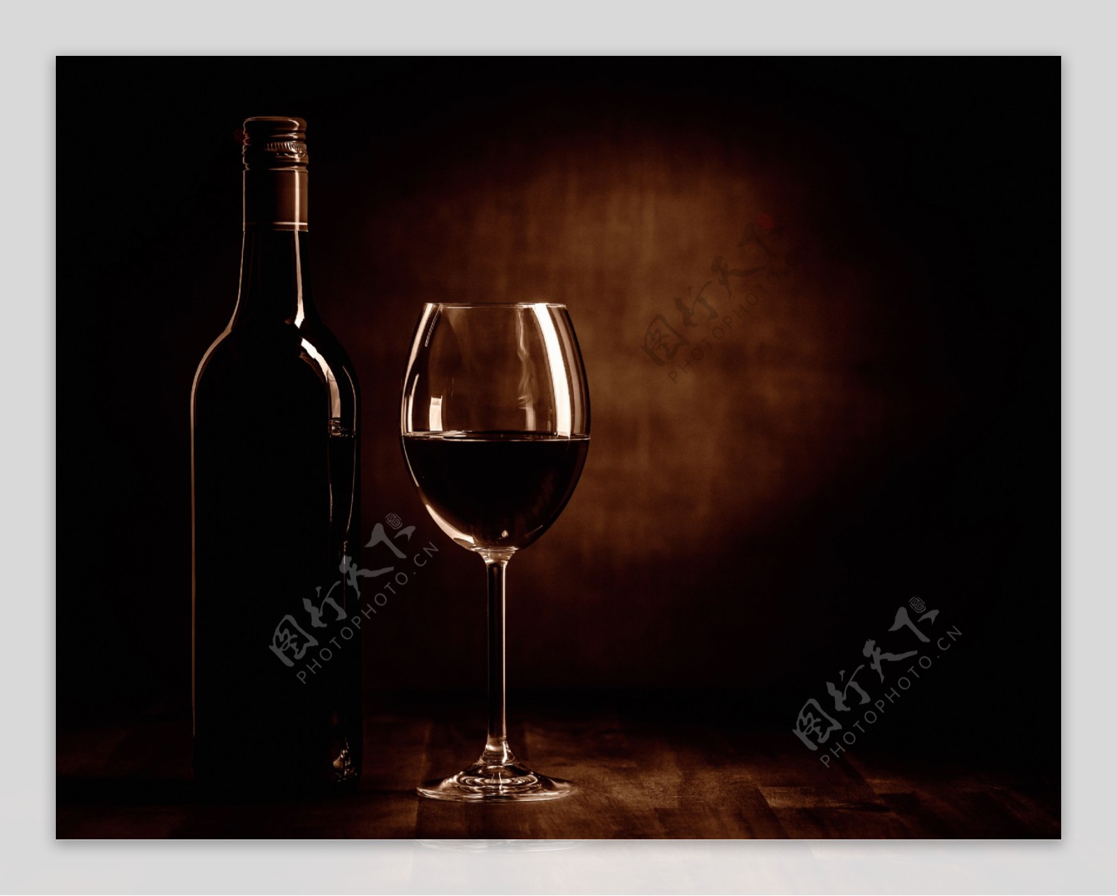 怀旧红酒背景图片
