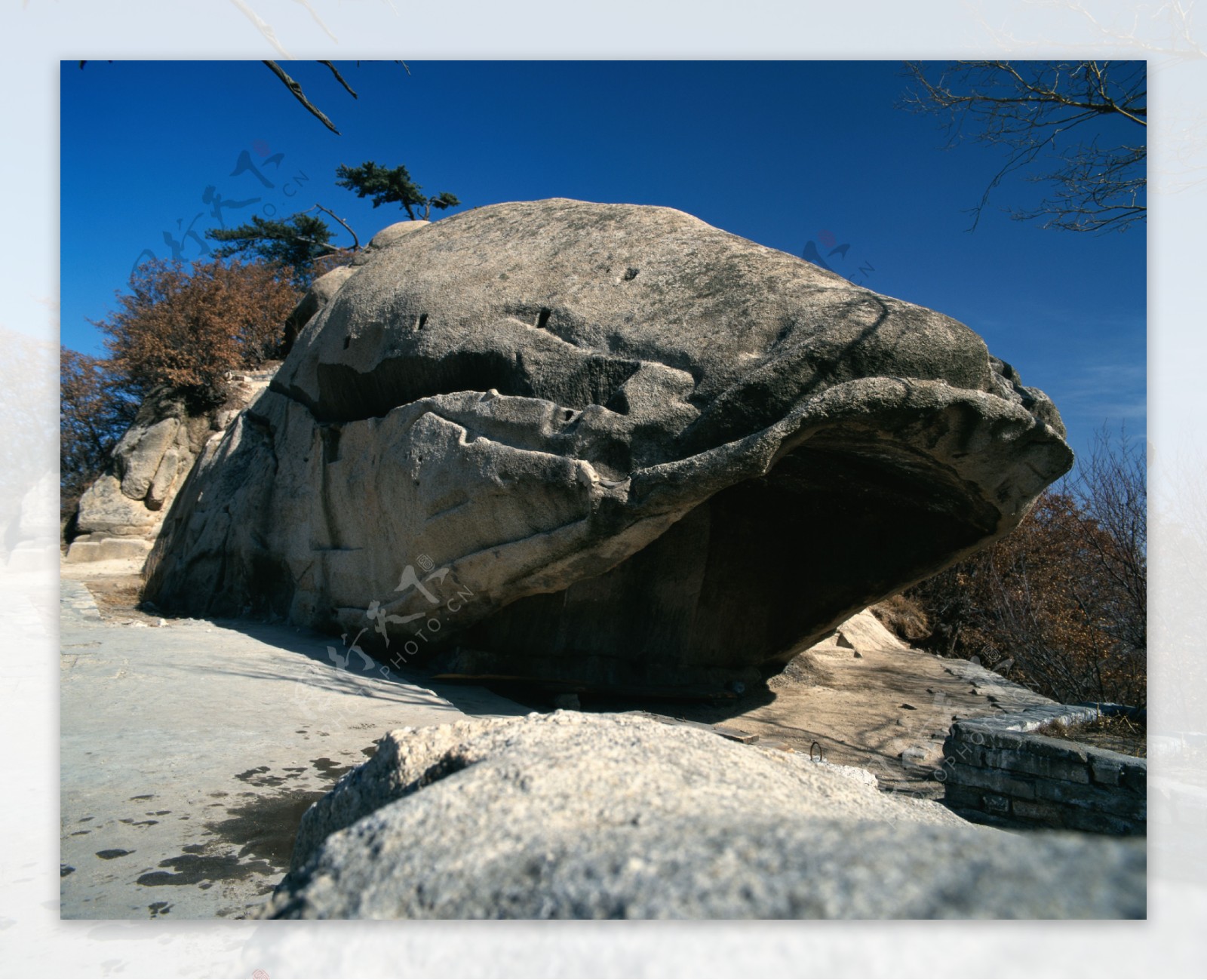 高山岩石景观图片