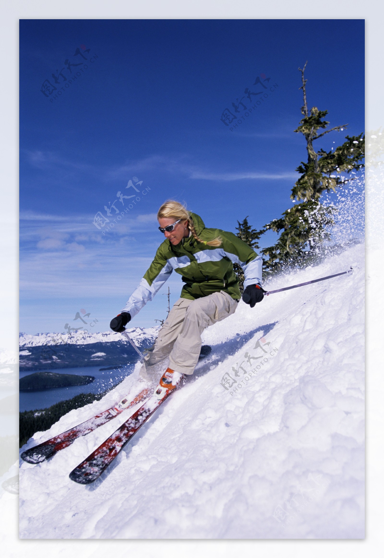 正在滑雪的人