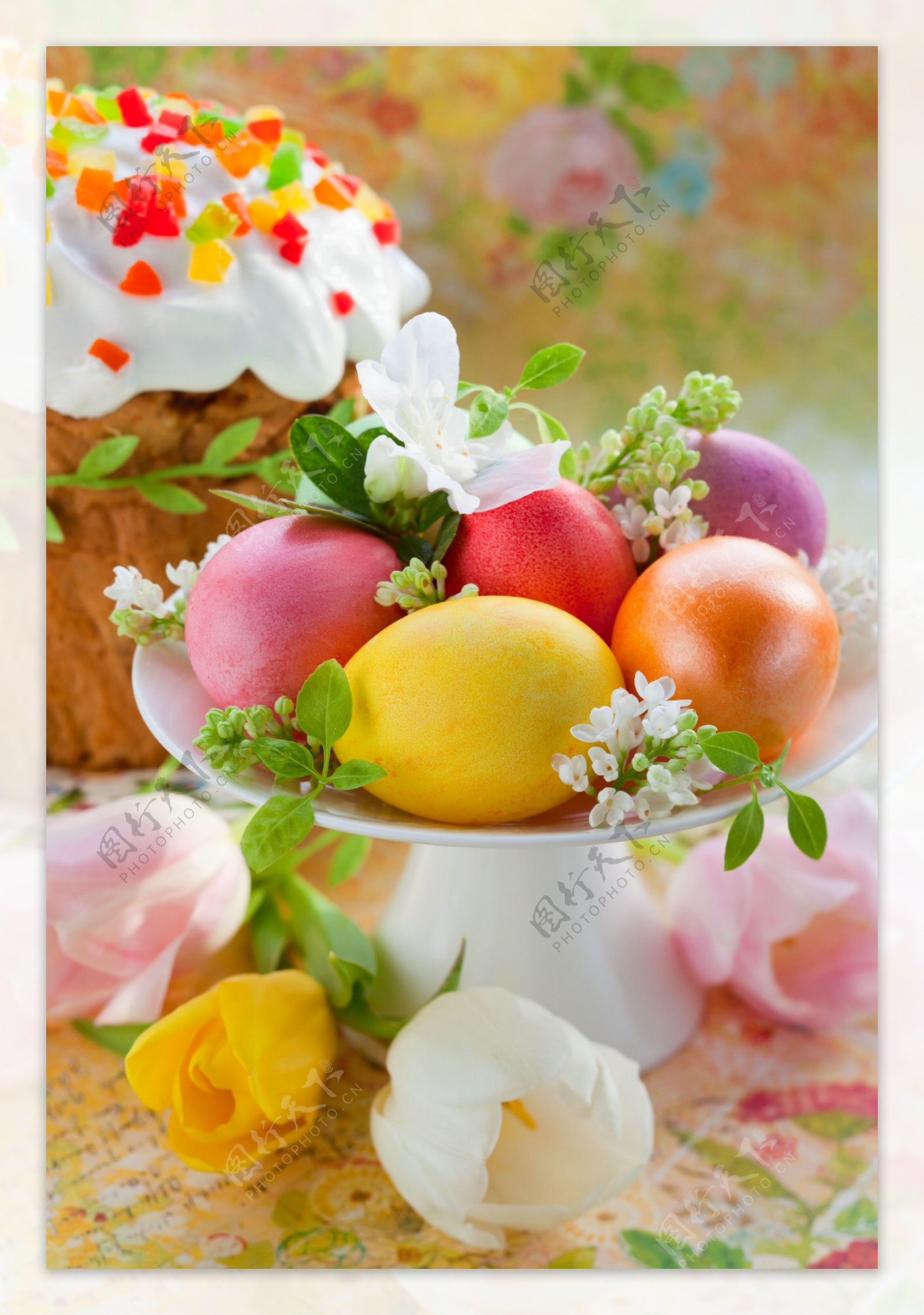 美丽花朵与彩蛋蛋糕图片