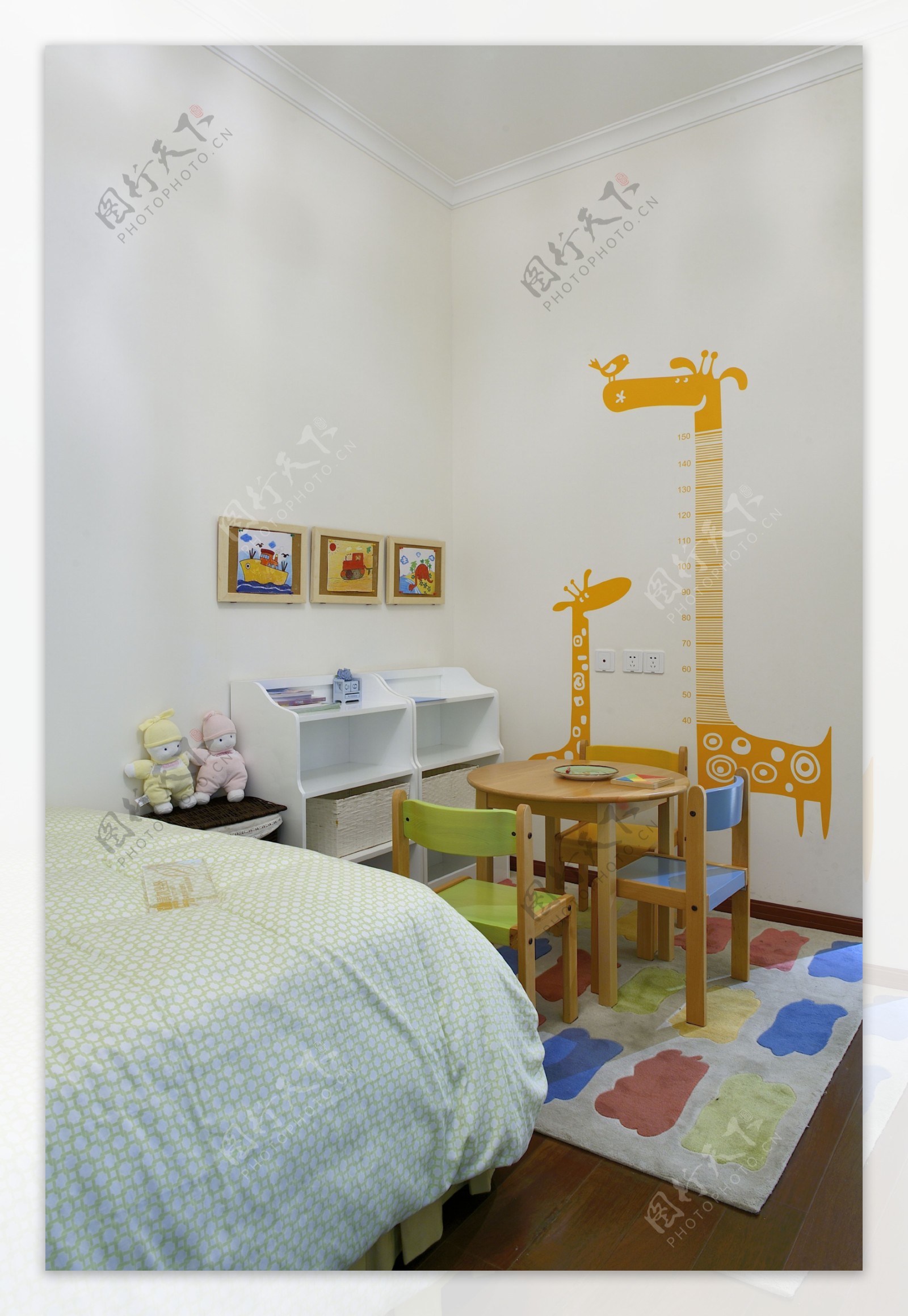 现代温馨儿童房装修效果图
