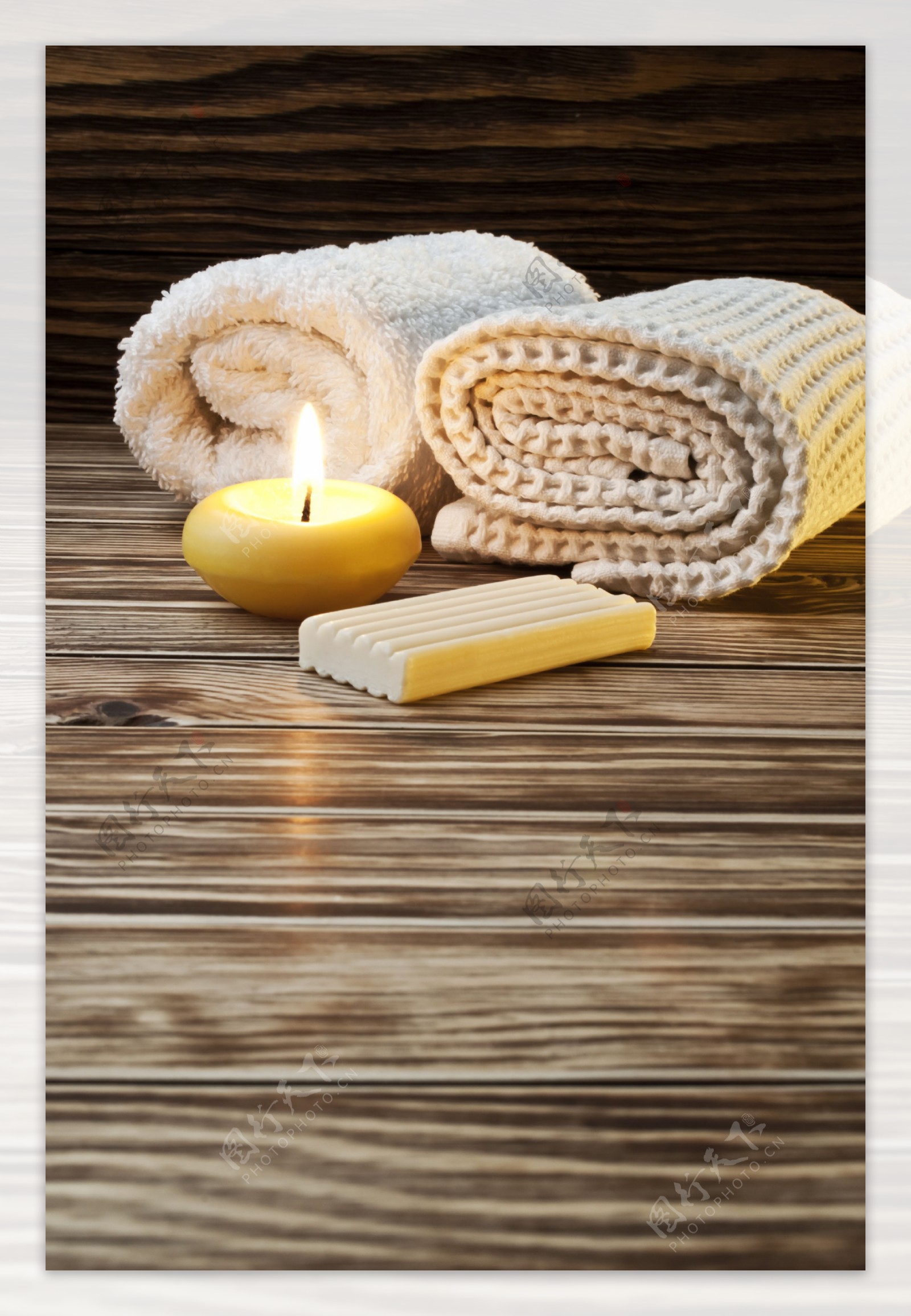 毛巾肥皂与蜡烛