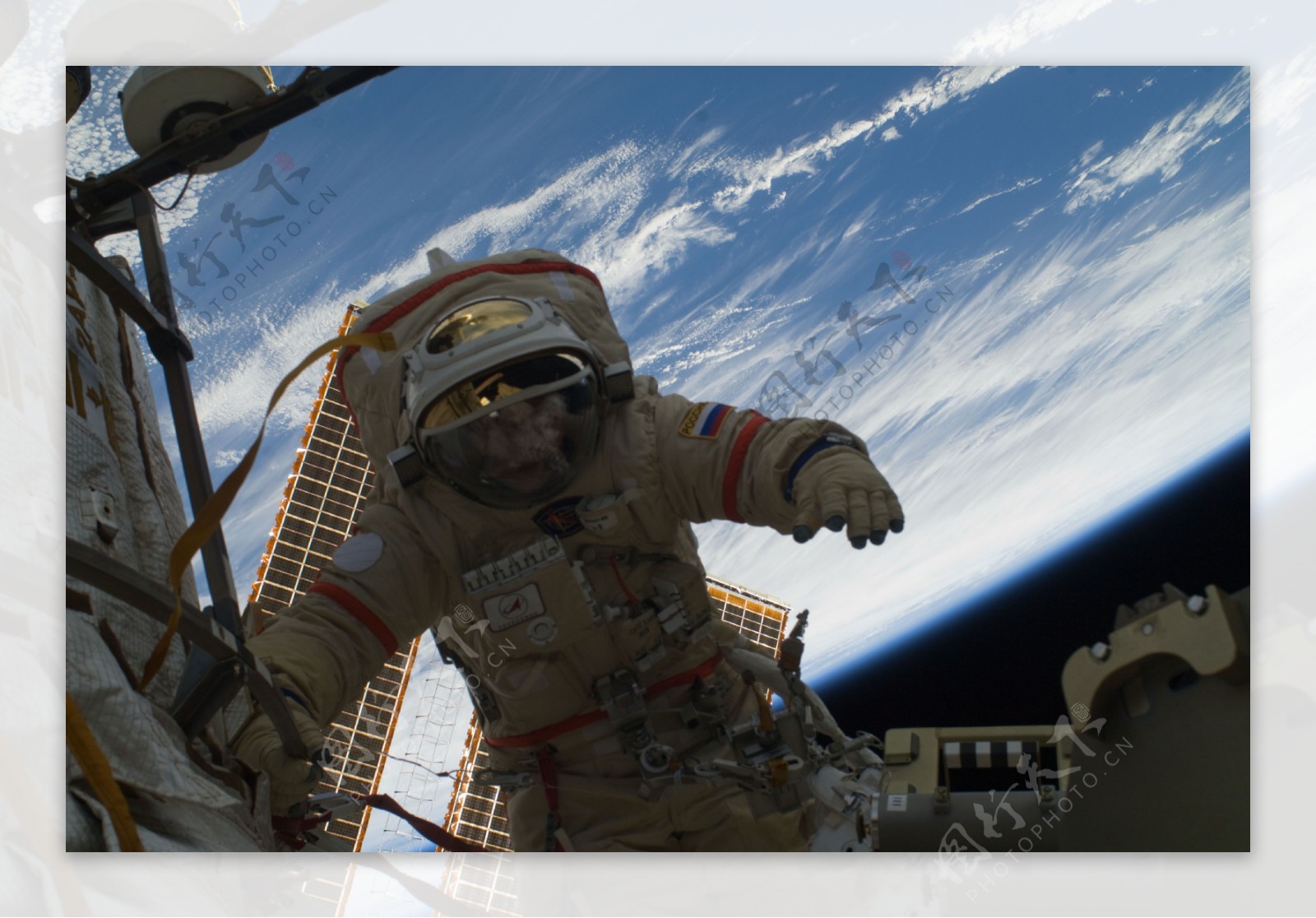 太空中的宇航员图片