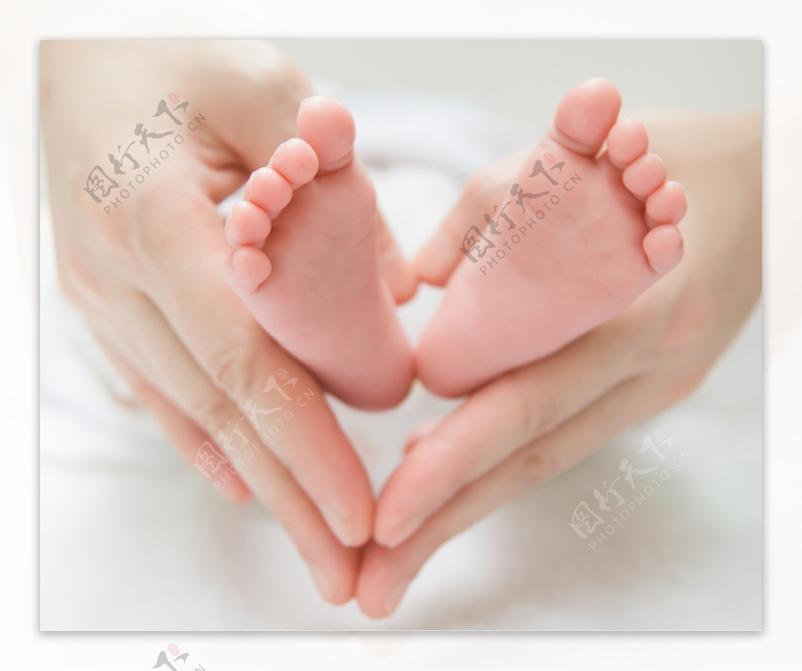 可爱宝宝的双脚图片