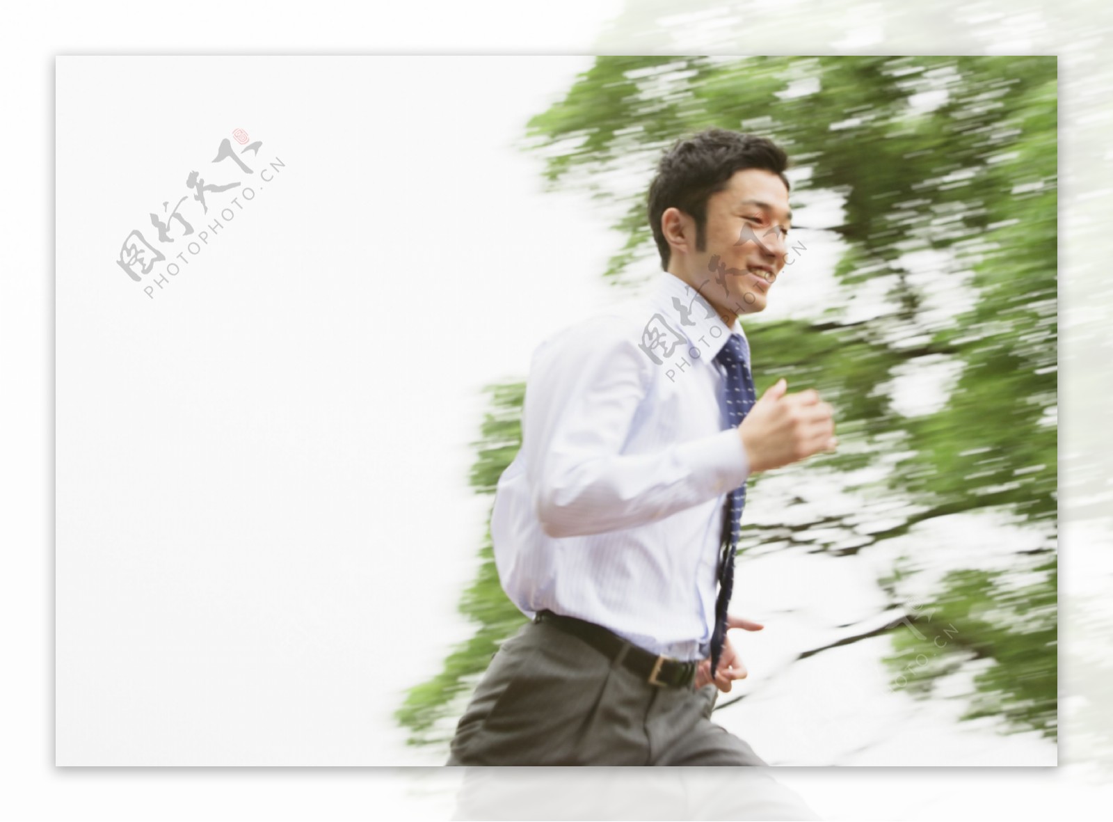 奔跑的商务男性图片