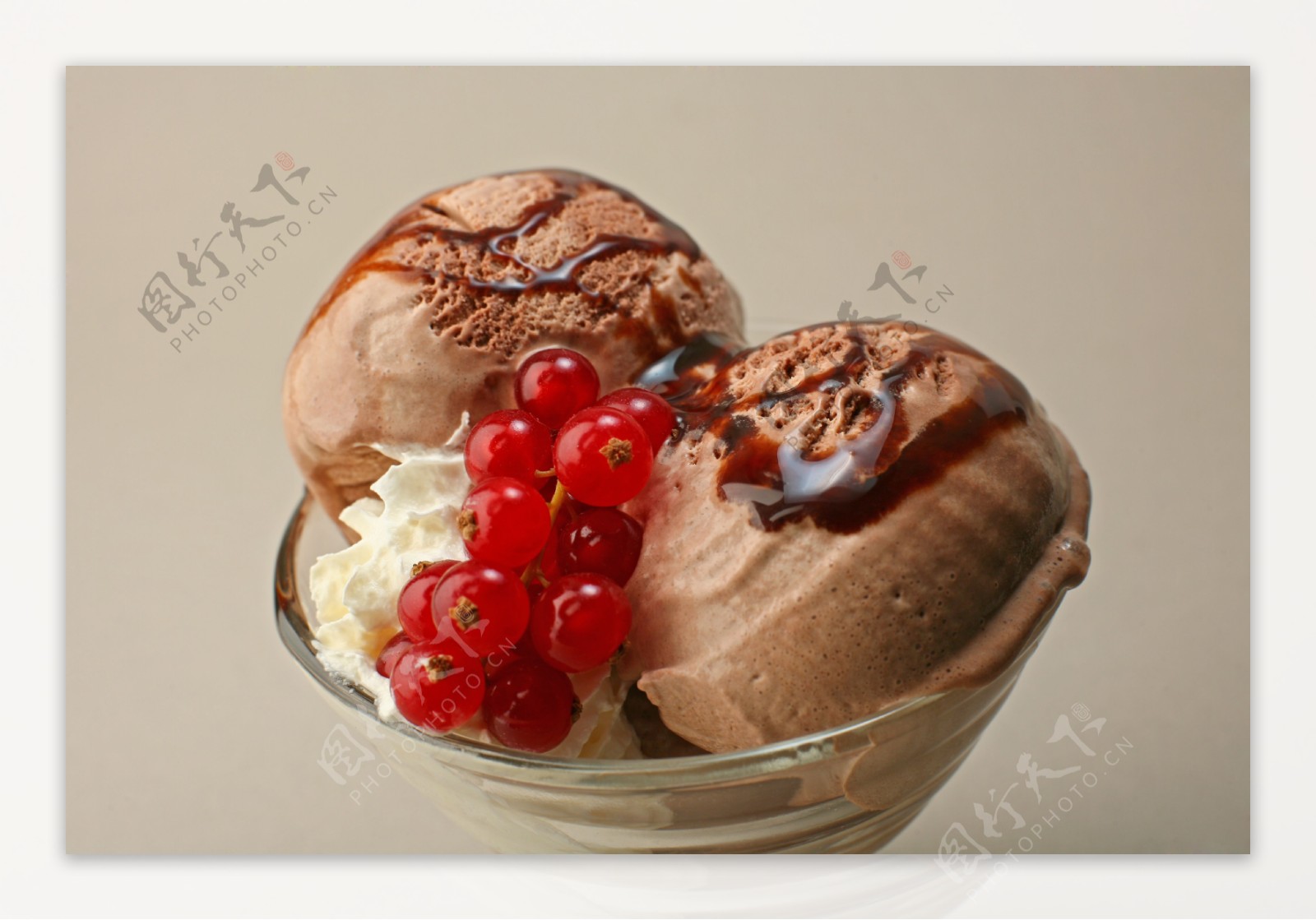 水果冰淇淋摄影图片